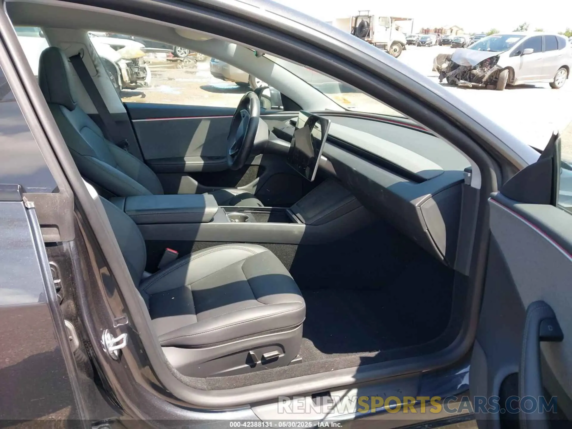 5 Photograph of a damaged car 5YJ3E1EA3SF951271 TESLA MODEL 3 2025