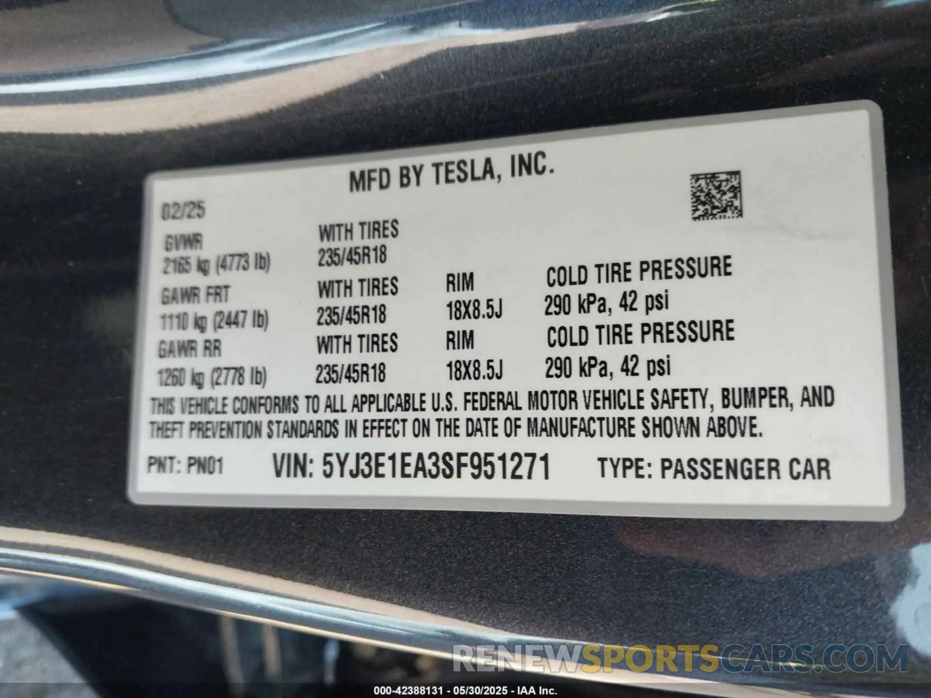 9 Photograph of a damaged car 5YJ3E1EA3SF951271 TESLA MODEL 3 2025