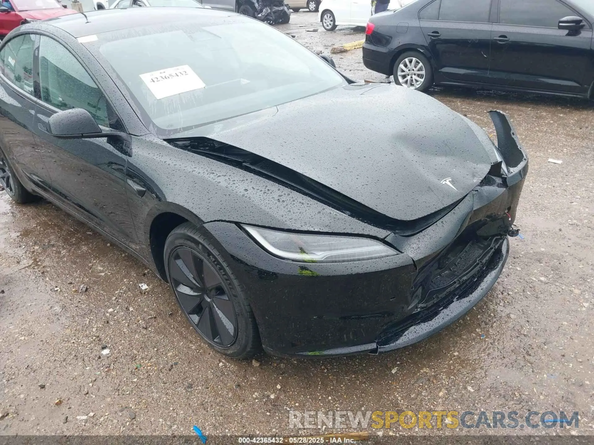 19 Photograph of a damaged car 5YJ3E1EA3SF972055 TESLA MODEL 3 2025