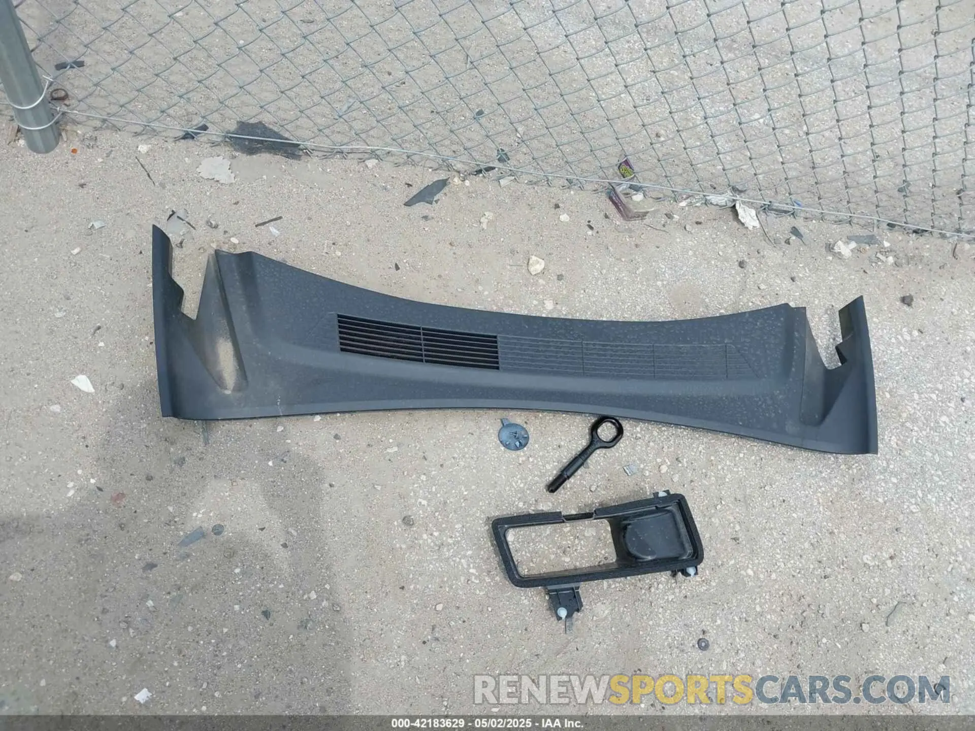 11 Photograph of a damaged car 5YJ3E1EA3SF987428 TESLA MODEL 3 2025