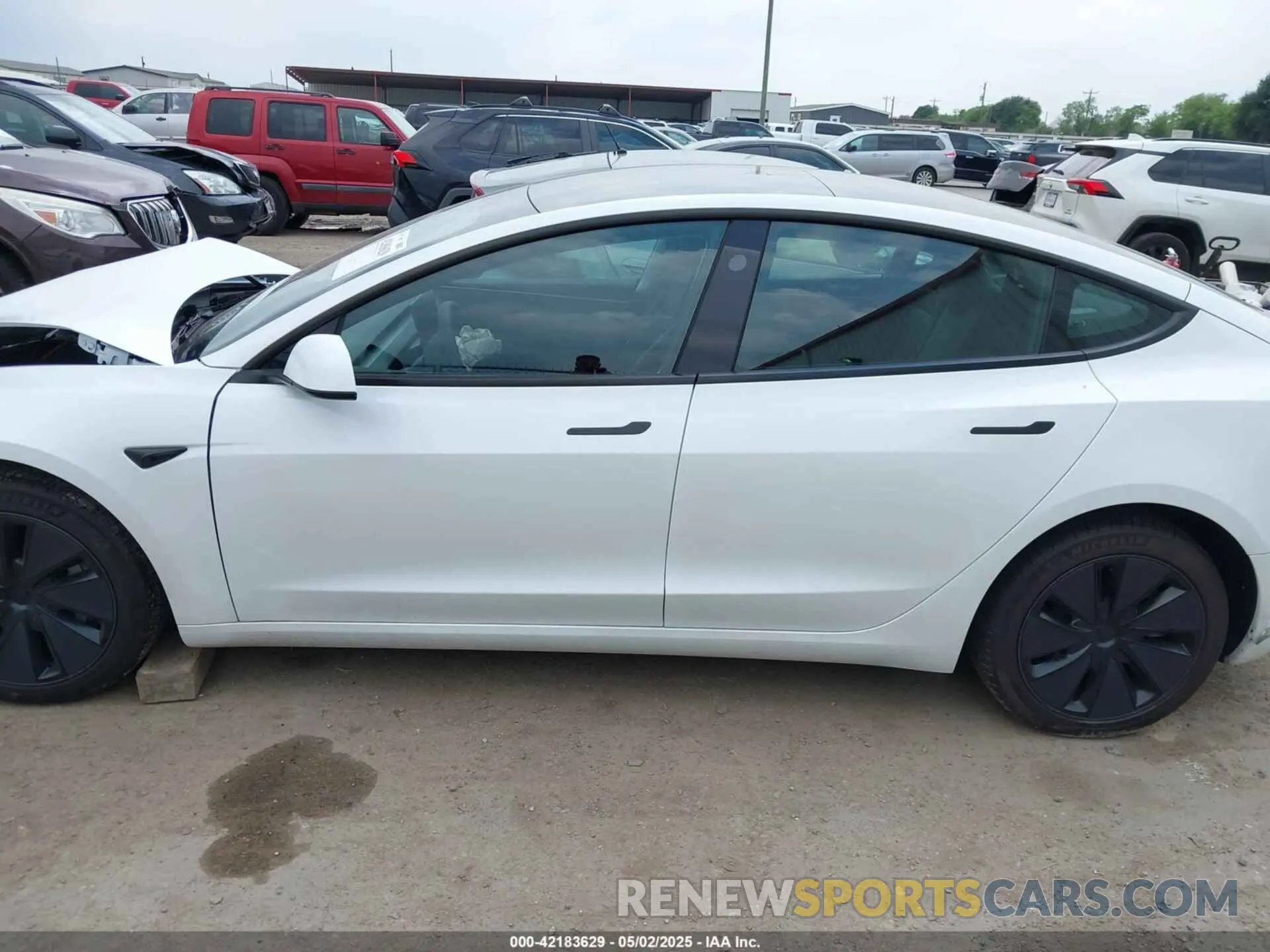 14 Photograph of a damaged car 5YJ3E1EA3SF987428 TESLA MODEL 3 2025