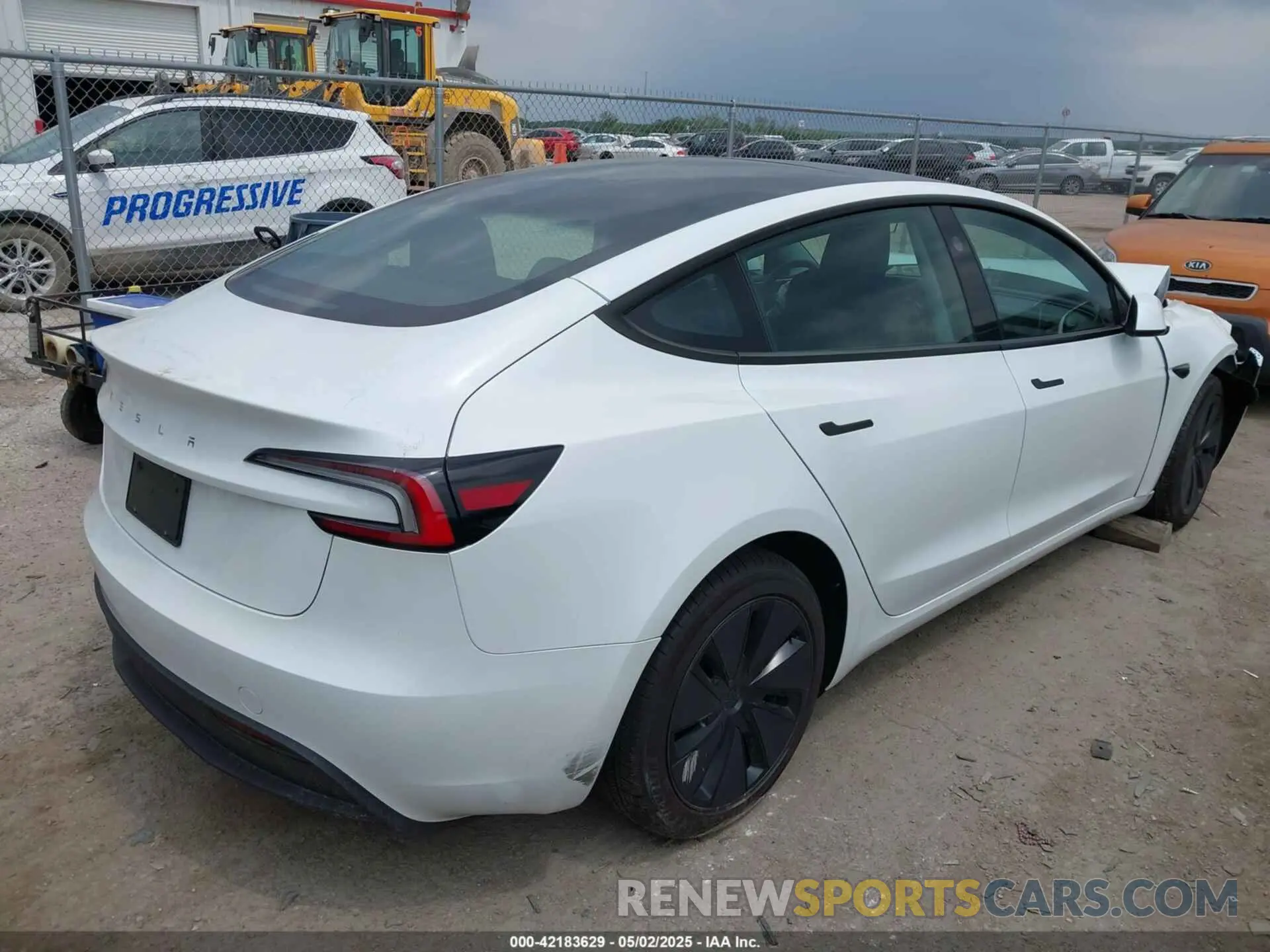4 Photograph of a damaged car 5YJ3E1EA3SF987428 TESLA MODEL 3 2025