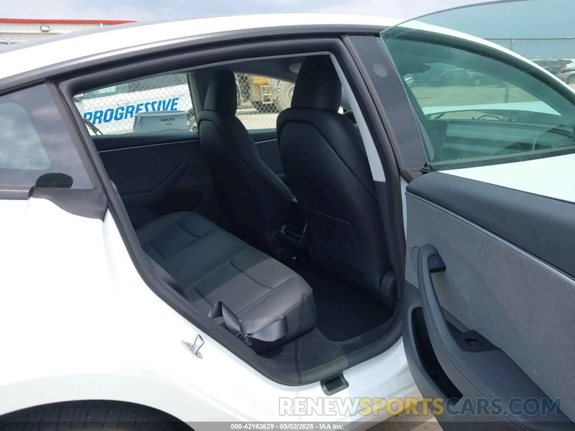 8 Photograph of a damaged car 5YJ3E1EA3SF987428 TESLA MODEL 3 2025