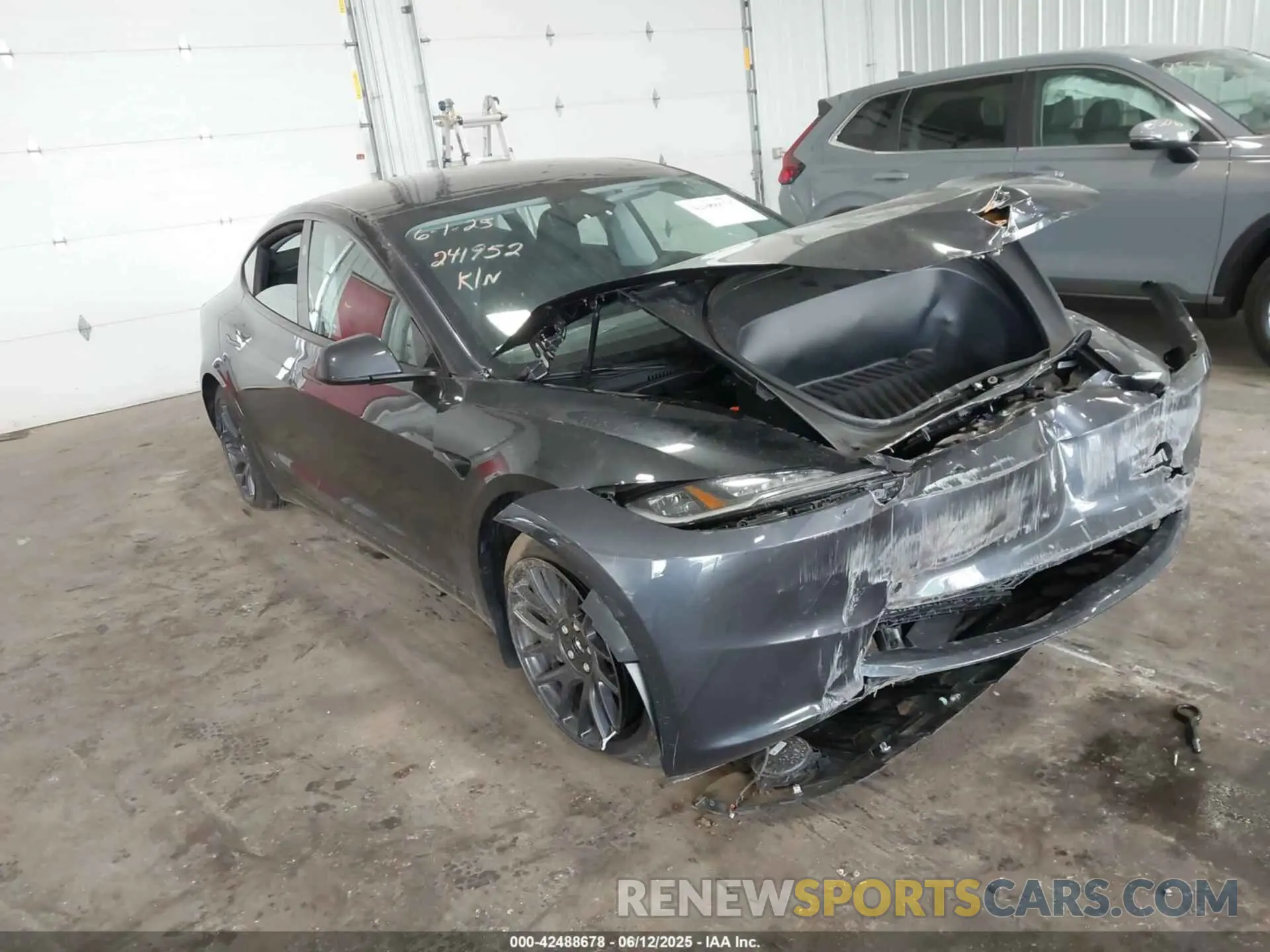 1 Photograph of a damaged car 5YJ3E1EA4SF007401 TESLA MODEL 3 2025
