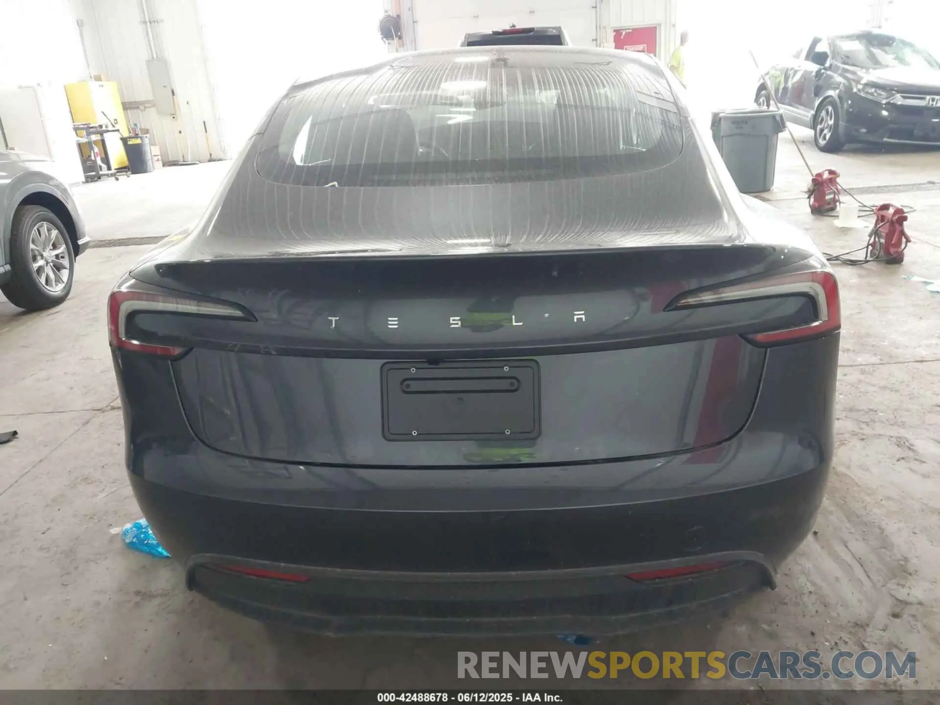 15 Photograph of a damaged car 5YJ3E1EA4SF007401 TESLA MODEL 3 2025