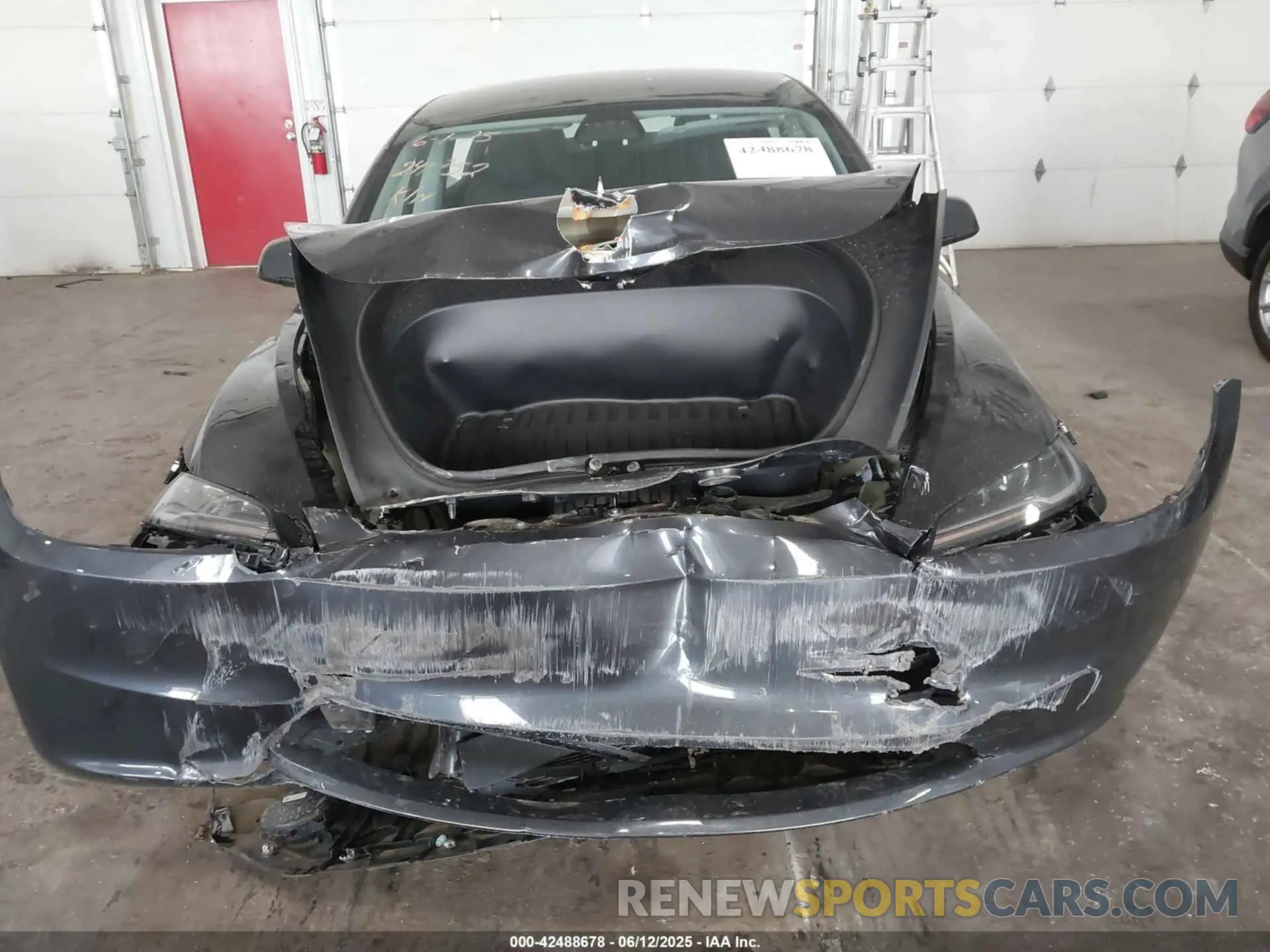 6 Photograph of a damaged car 5YJ3E1EA4SF007401 TESLA MODEL 3 2025