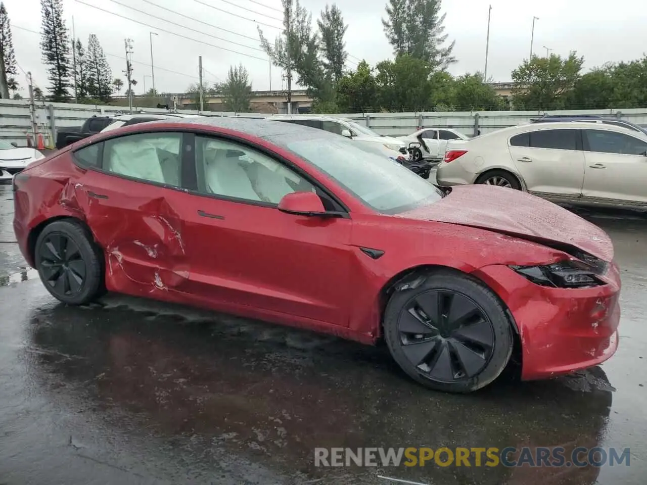 4 Photograph of a damaged car 5YJ3E1EA4SF885944 TESLA MODEL 3 2025