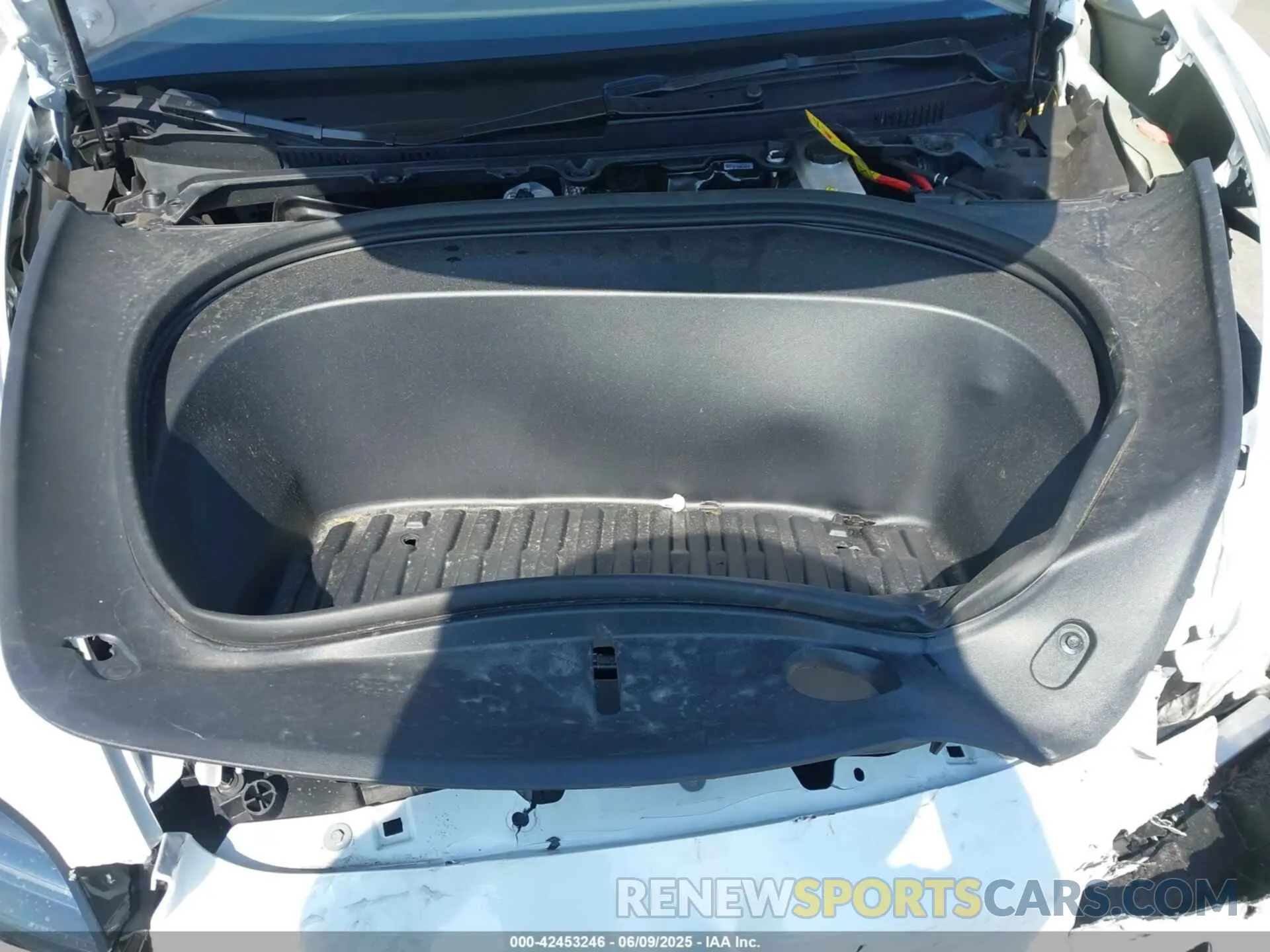 10 Photograph of a damaged car 5YJ3E1EA4SF903567 TESLA MODEL 3 2025