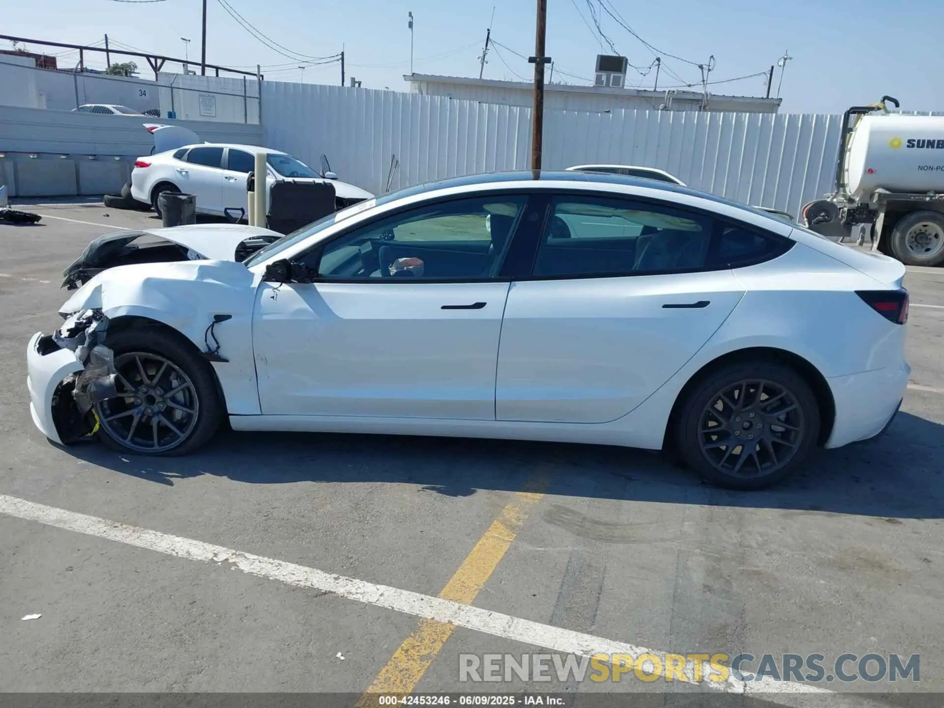 15 Photograph of a damaged car 5YJ3E1EA4SF903567 TESLA MODEL 3 2025