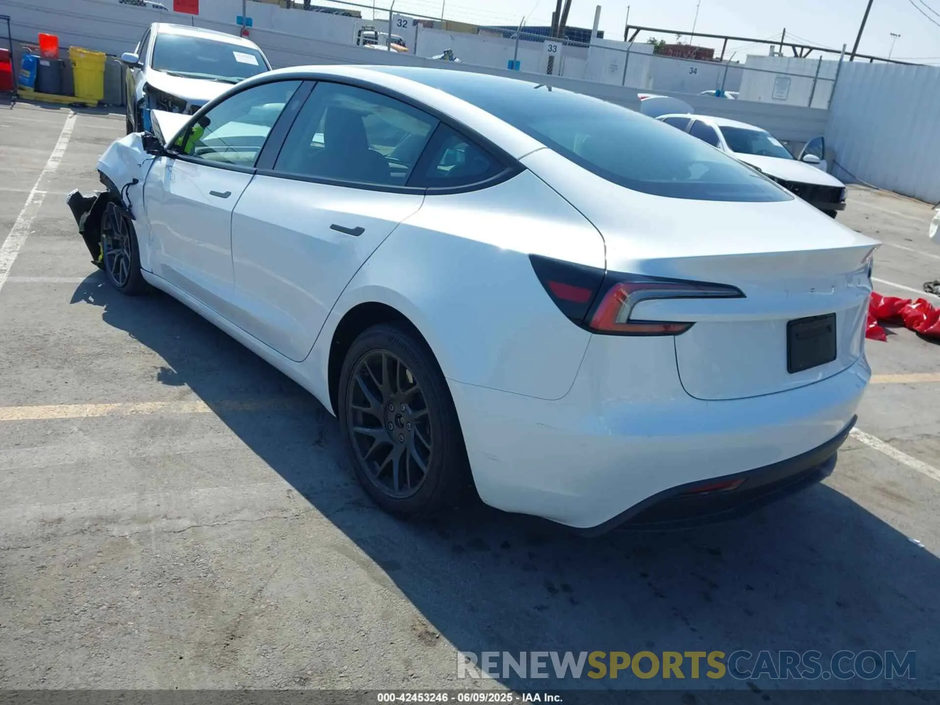 3 Photograph of a damaged car 5YJ3E1EA4SF903567 TESLA MODEL 3 2025