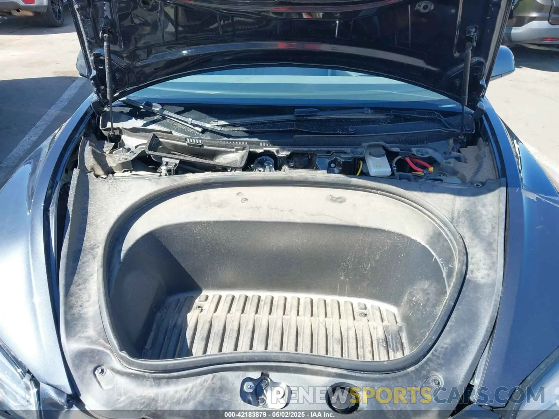 10 Photograph of a damaged car 5YJ3E1EA4SF938576 TESLA MODEL 3 2025