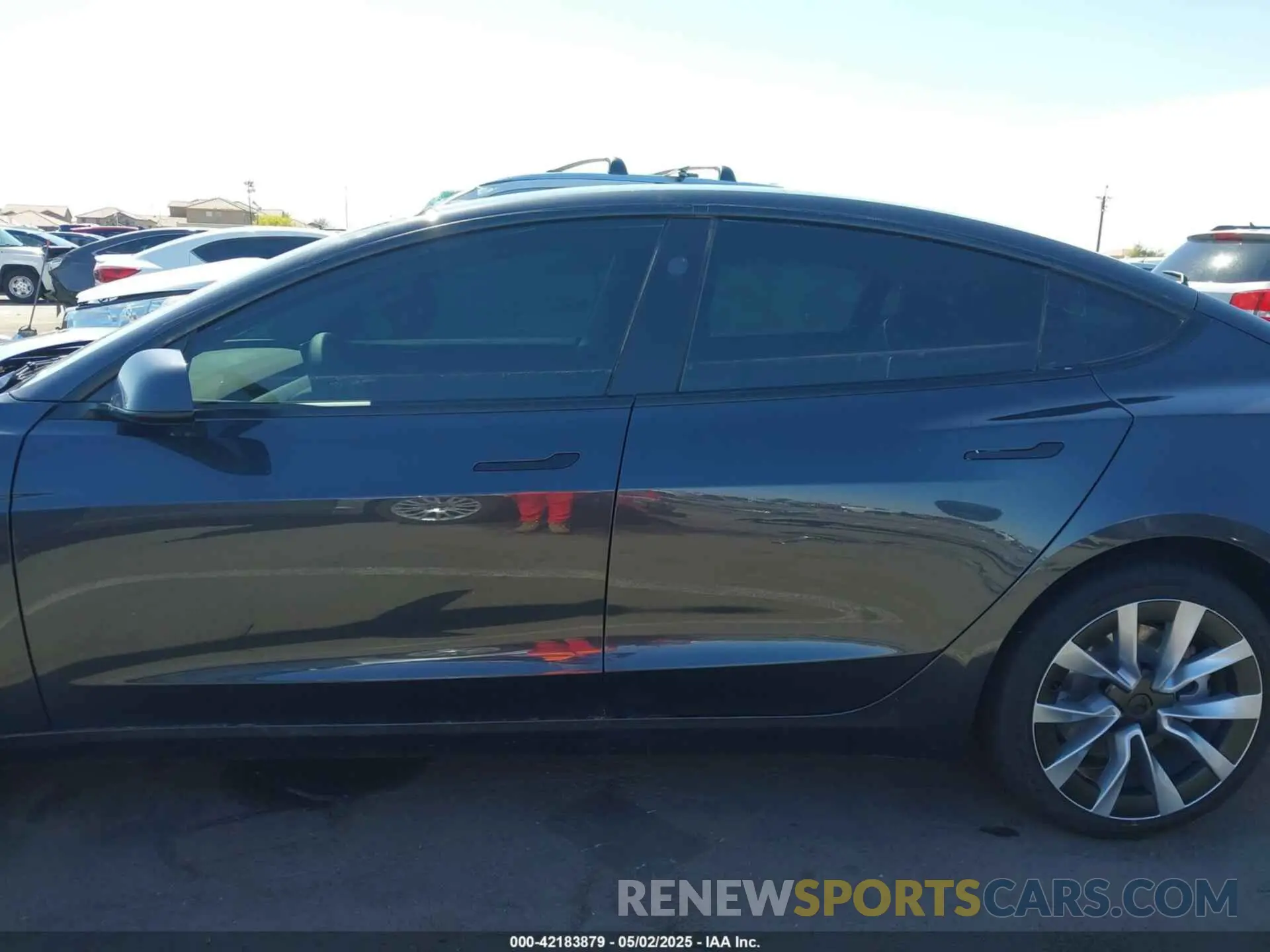 14 Photograph of a damaged car 5YJ3E1EA4SF938576 TESLA MODEL 3 2025