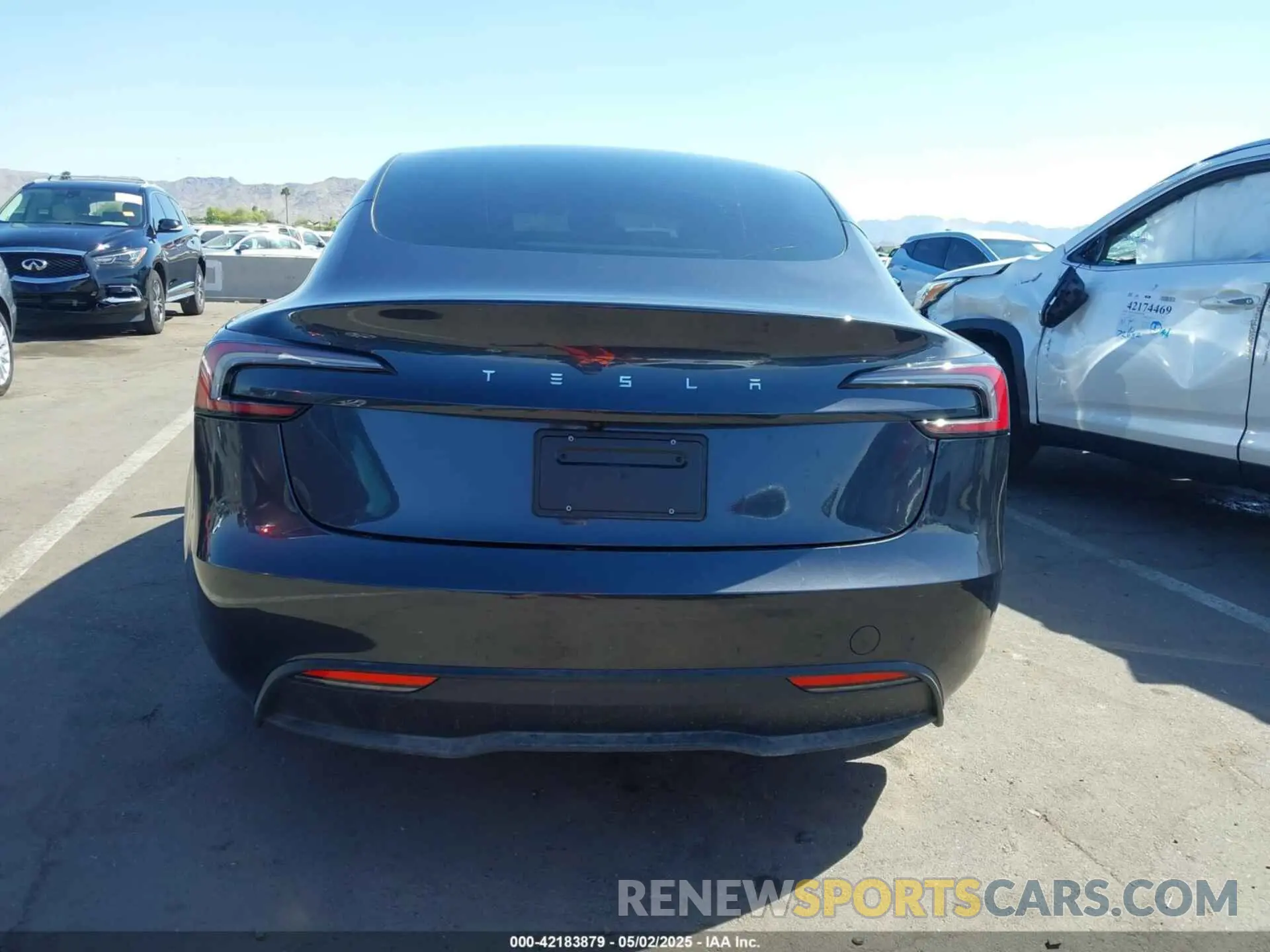 16 Photograph of a damaged car 5YJ3E1EA4SF938576 TESLA MODEL 3 2025