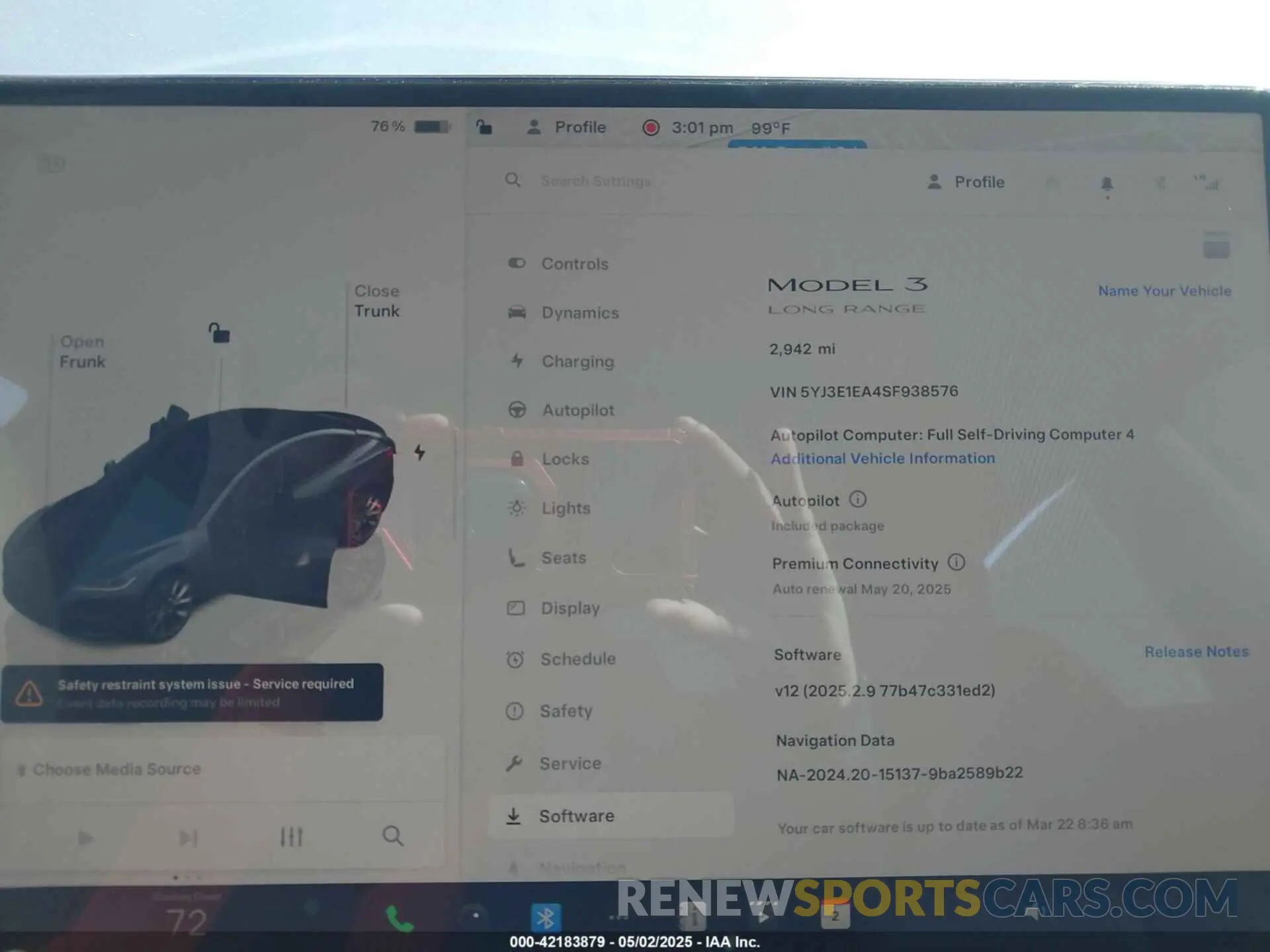 18 Photograph of a damaged car 5YJ3E1EA4SF938576 TESLA MODEL 3 2025