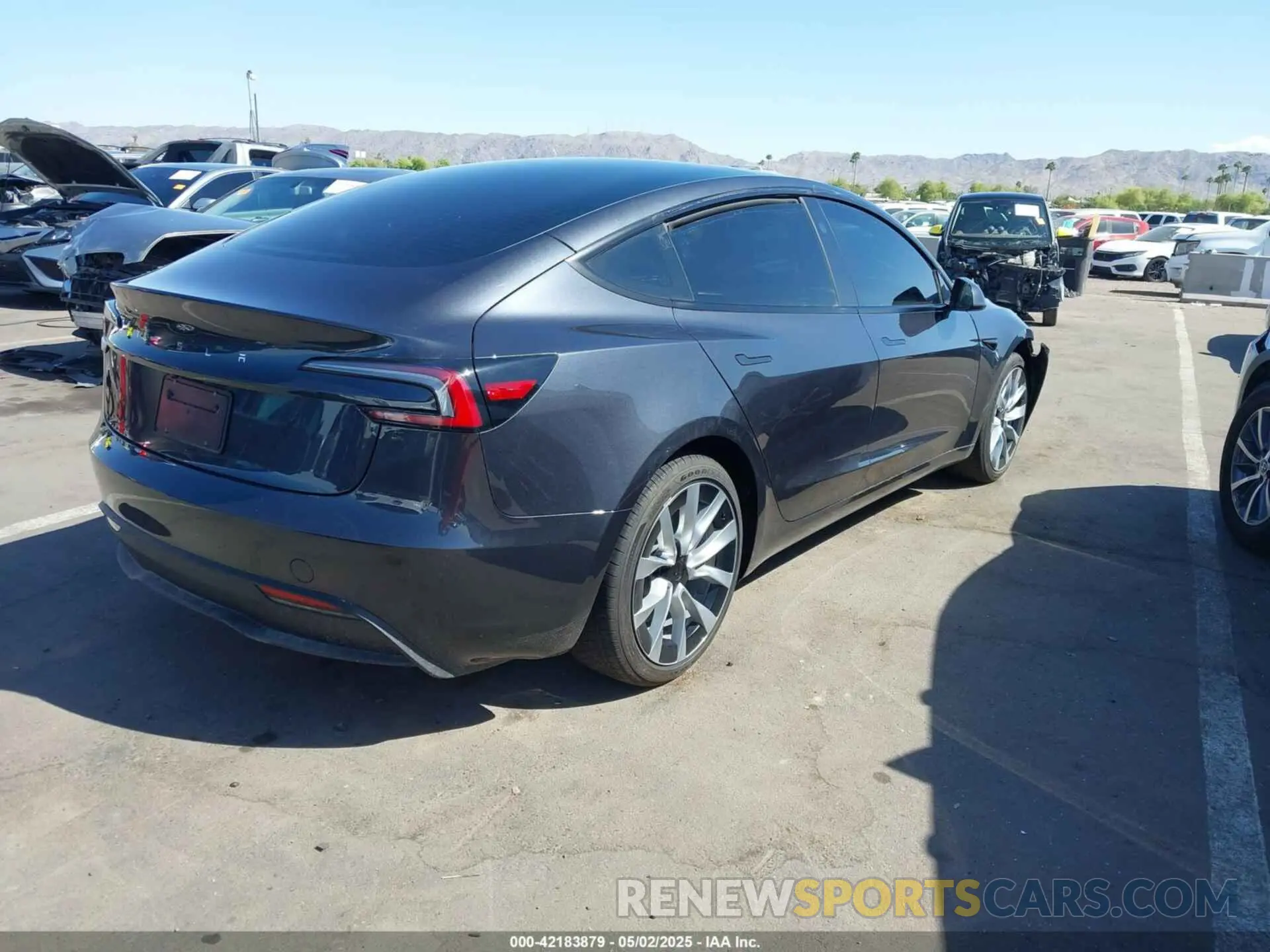 4 Photograph of a damaged car 5YJ3E1EA4SF938576 TESLA MODEL 3 2025