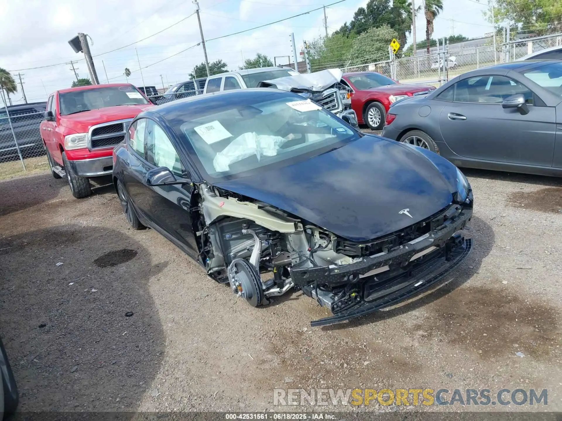 1 Photograph of a damaged car 5YJ3E1EA4SF980133 TESLA MODEL 3 2025