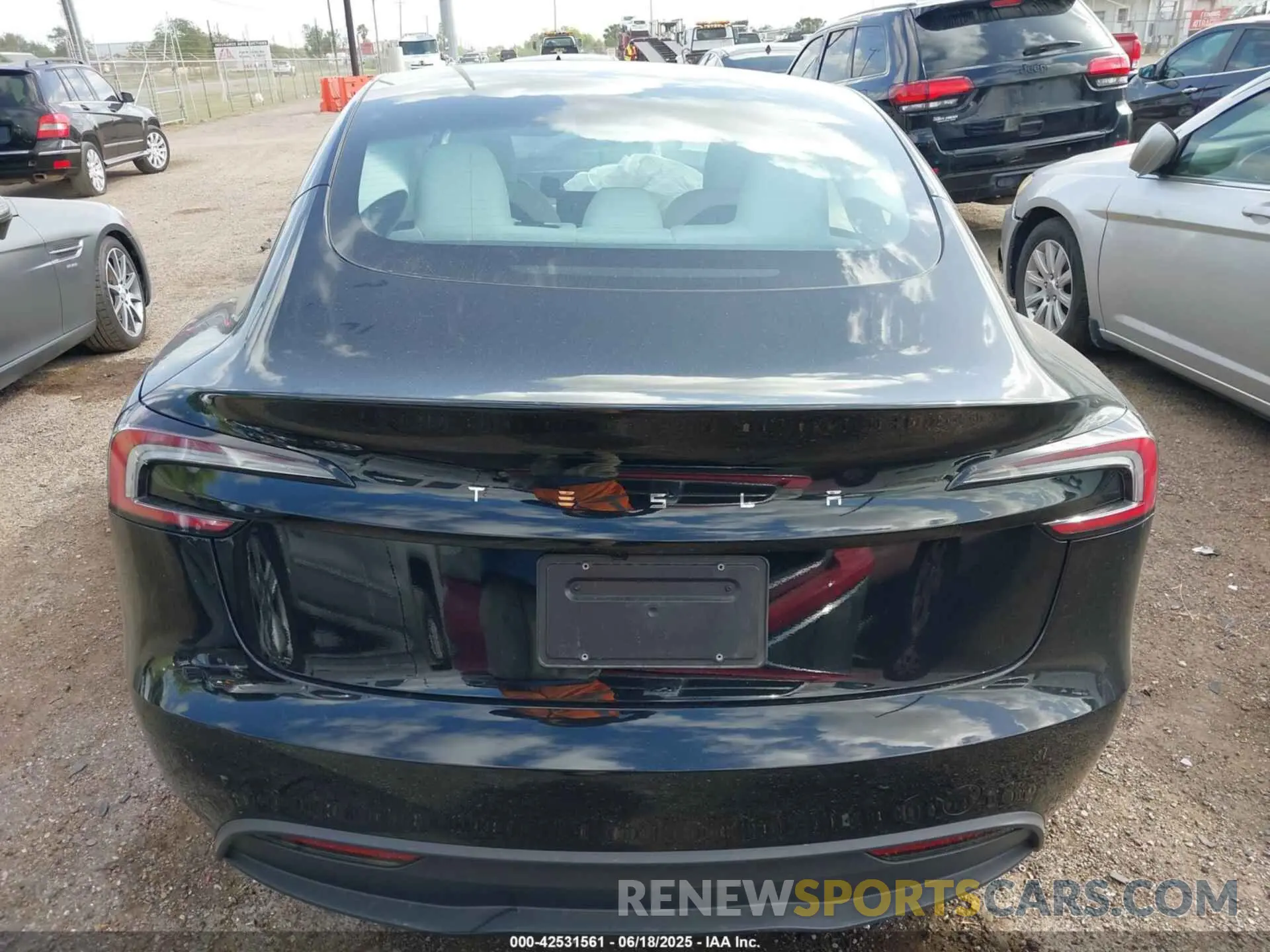16 Photograph of a damaged car 5YJ3E1EA4SF980133 TESLA MODEL 3 2025