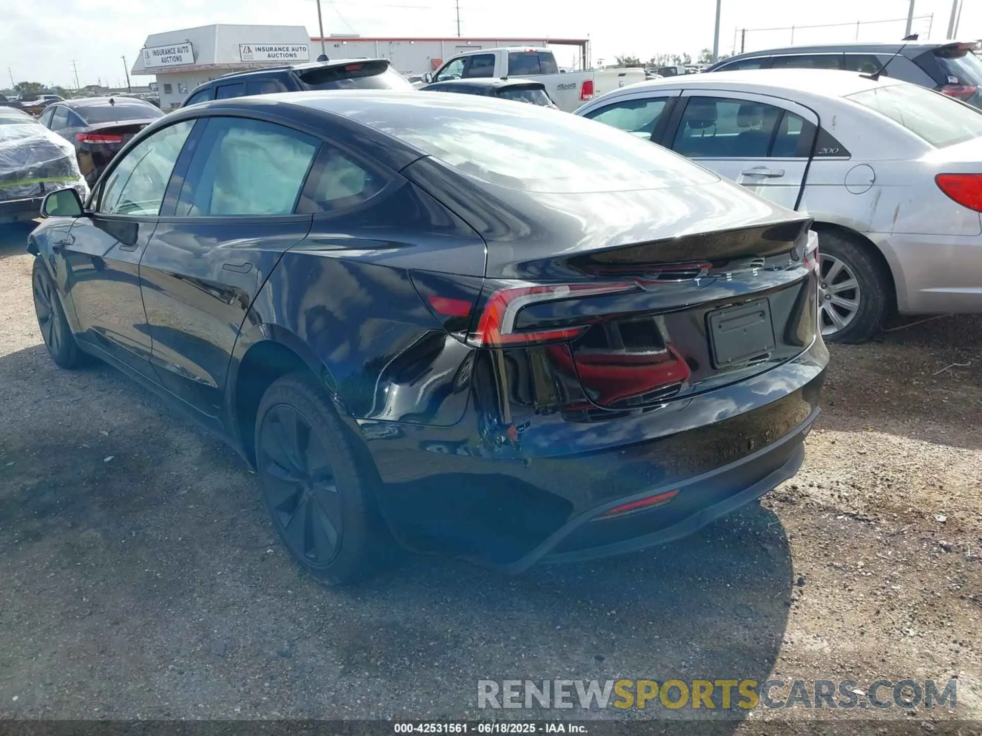 3 Photograph of a damaged car 5YJ3E1EA4SF980133 TESLA MODEL 3 2025