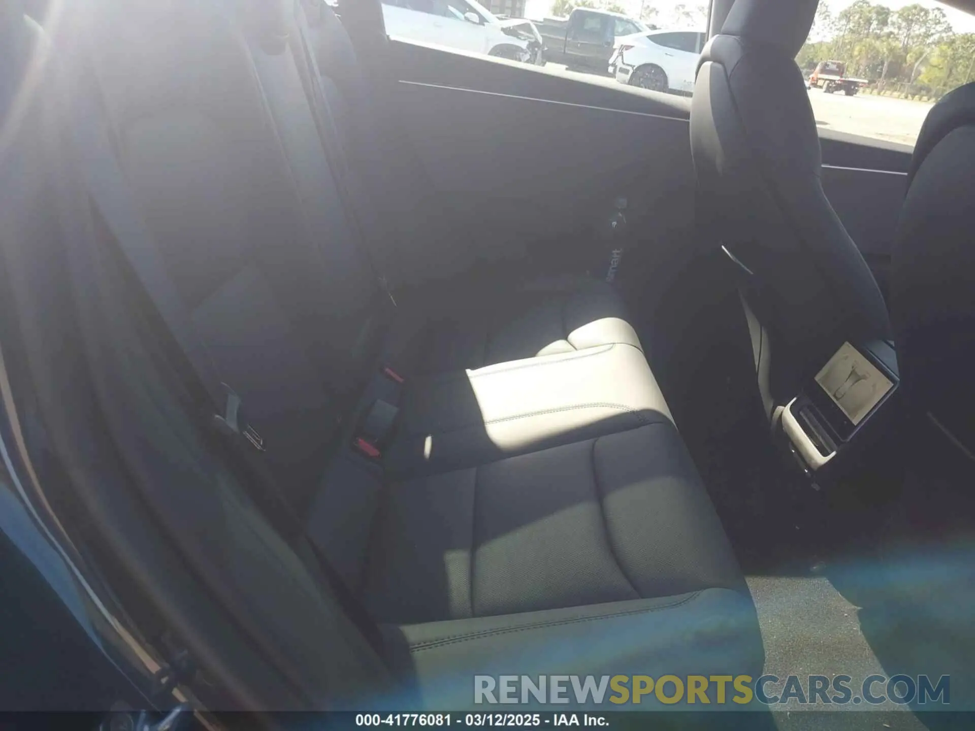 8 Photograph of a damaged car 5YJ3E1EA5SF902847 TESLA MODEL 3 2025