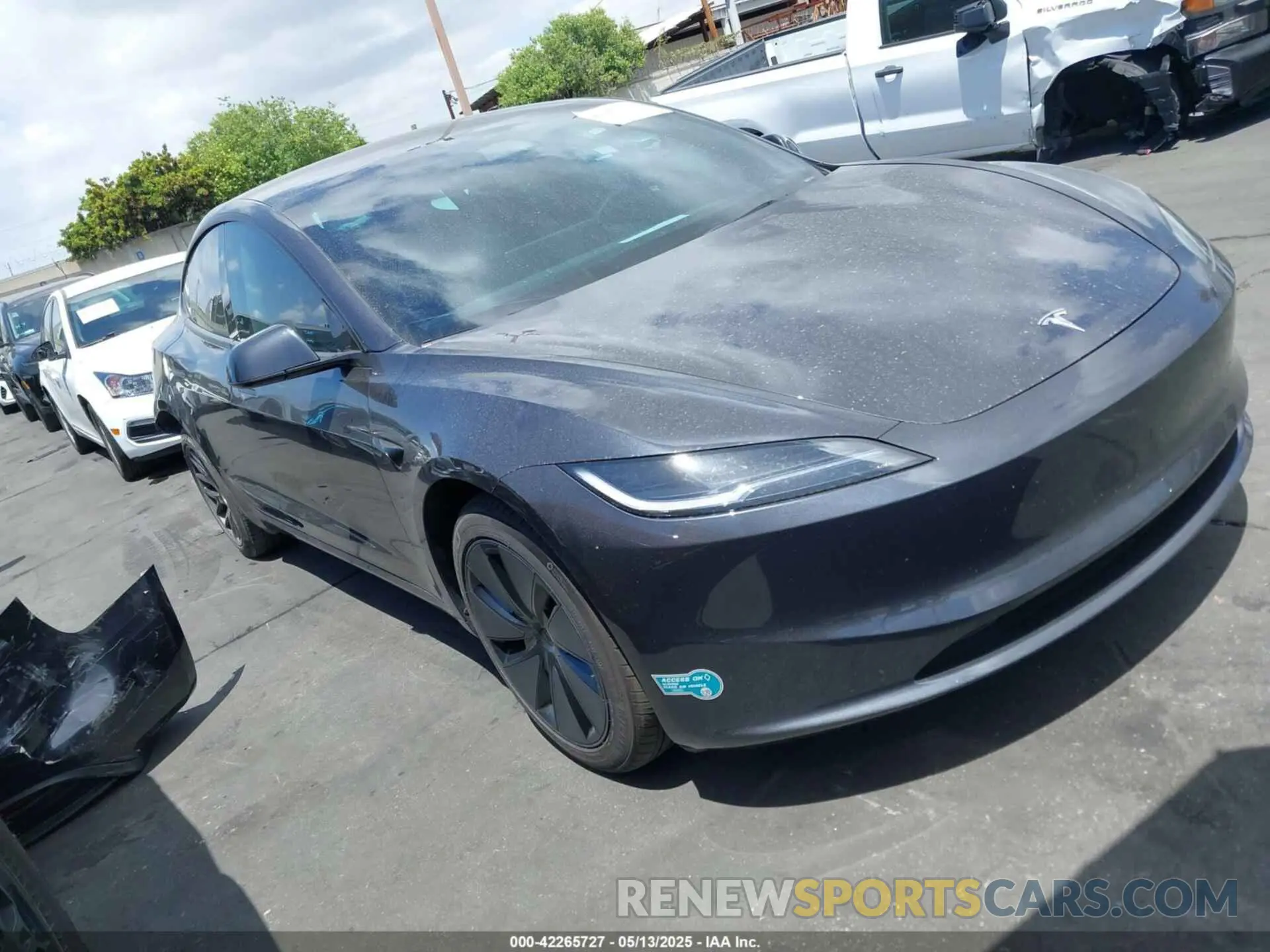 1 Photograph of a damaged car 5YJ3E1EA5SF915047 TESLA MODEL 3 2025