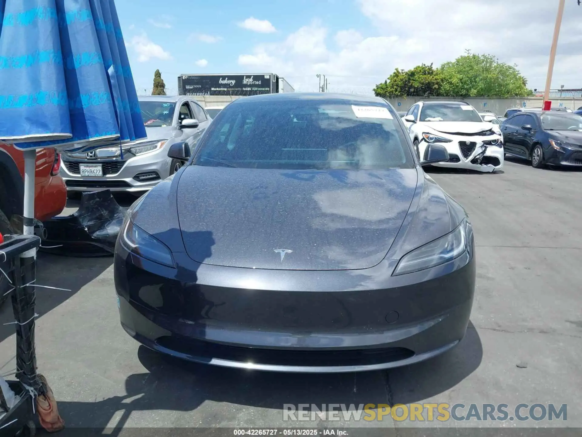 12 Photograph of a damaged car 5YJ3E1EA5SF915047 TESLA MODEL 3 2025