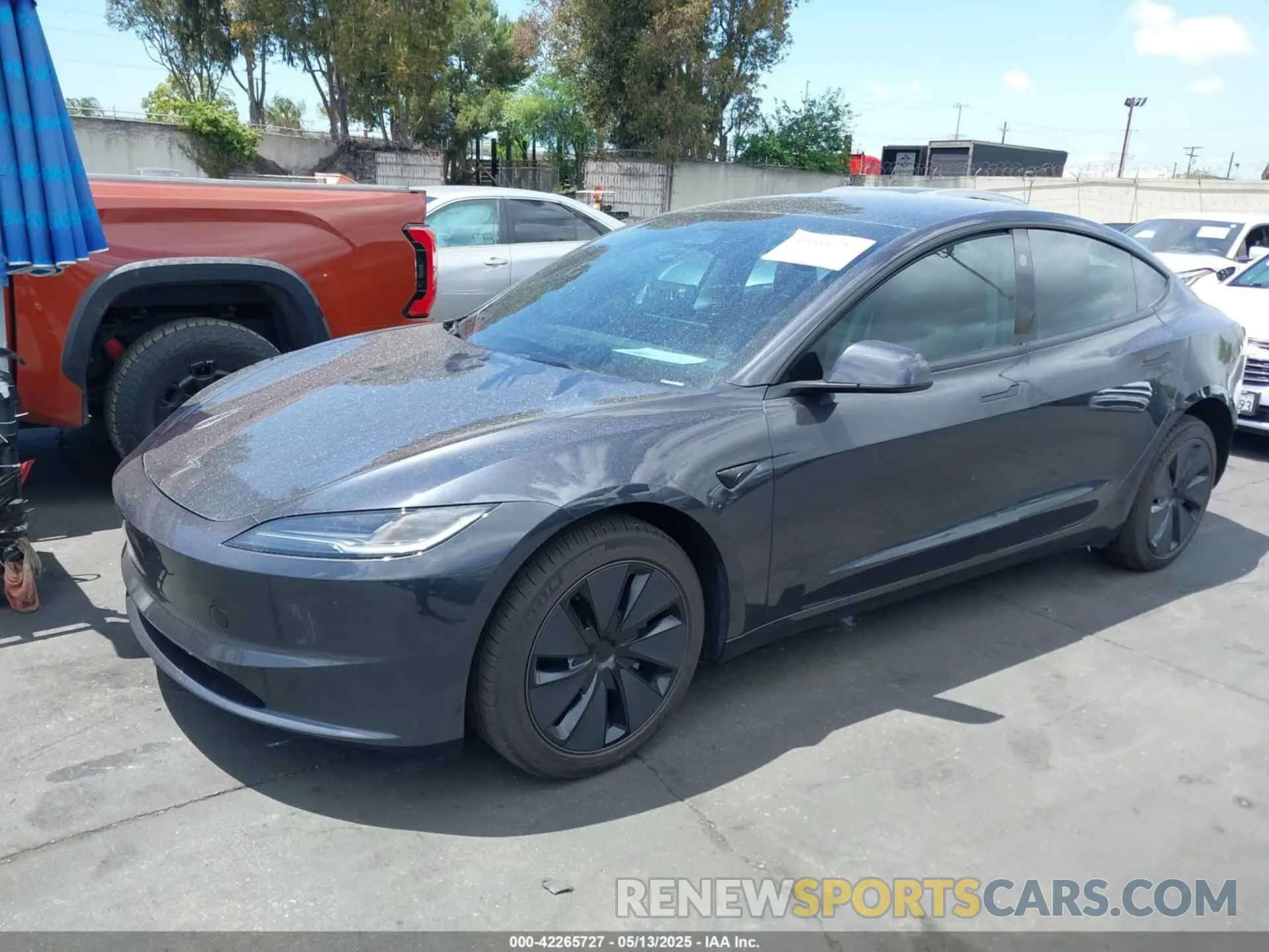 2 Photograph of a damaged car 5YJ3E1EA5SF915047 TESLA MODEL 3 2025