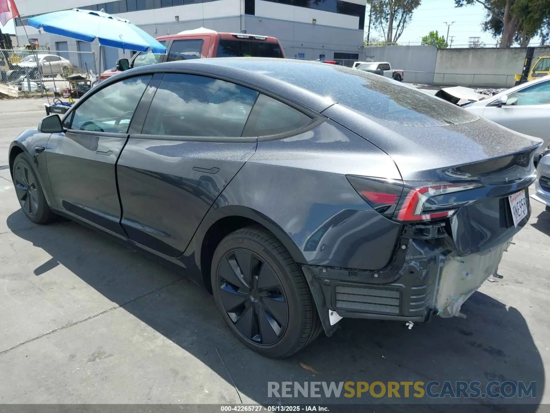 3 Photograph of a damaged car 5YJ3E1EA5SF915047 TESLA MODEL 3 2025
