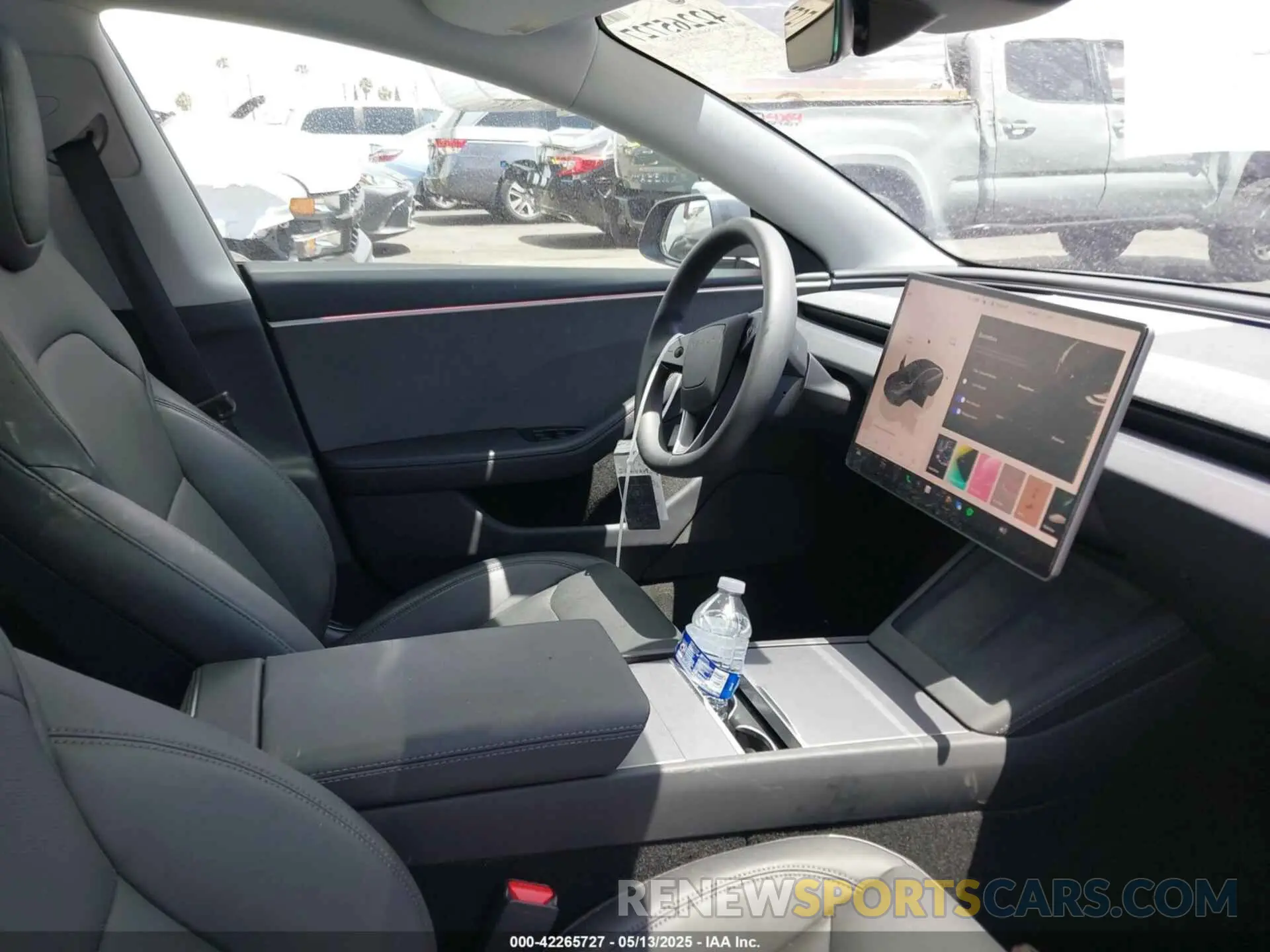 5 Photograph of a damaged car 5YJ3E1EA5SF915047 TESLA MODEL 3 2025