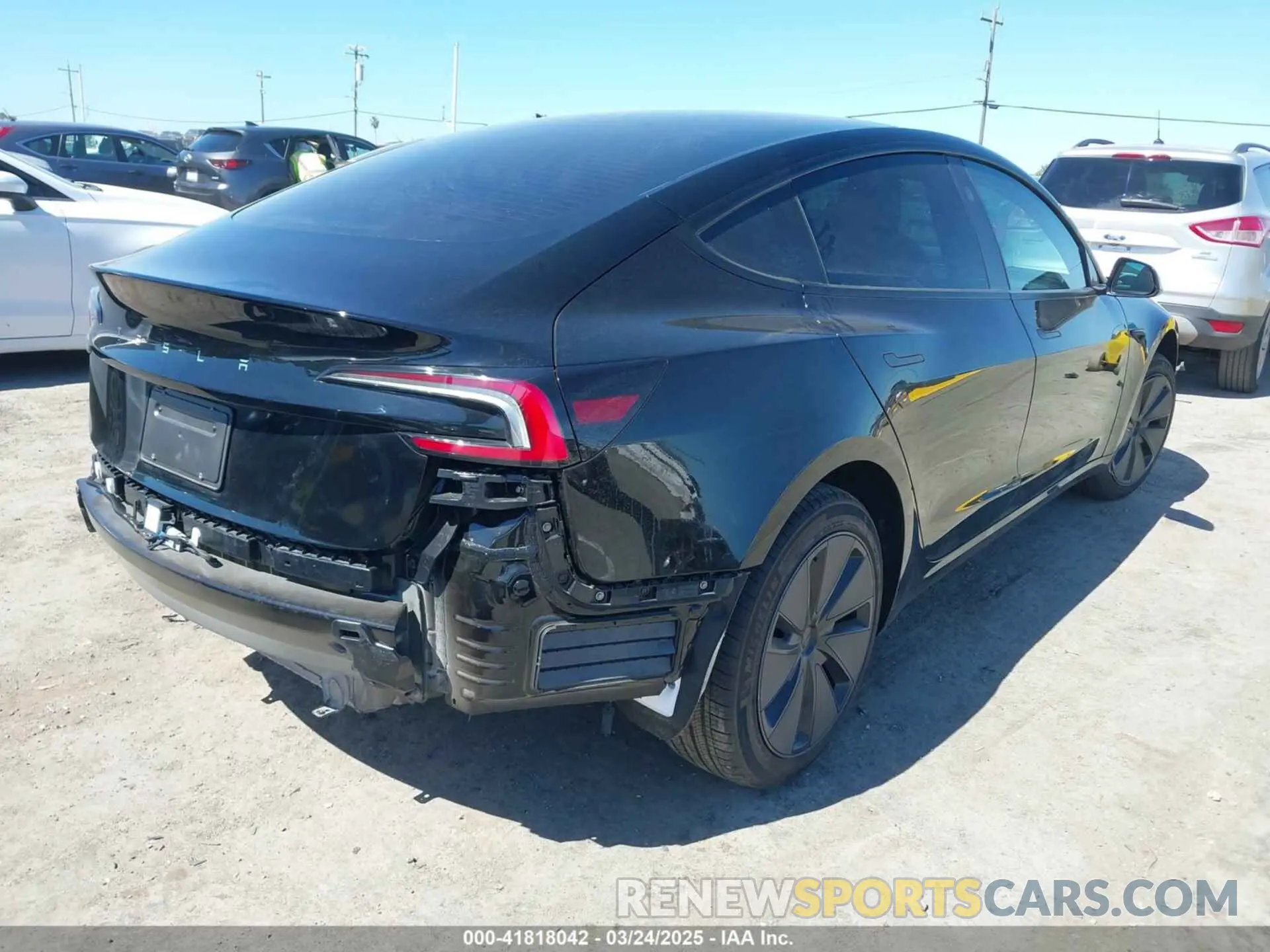 4 Photograph of a damaged car 5YJ3E1EA5SF919681 TESLA MODEL 3 2025