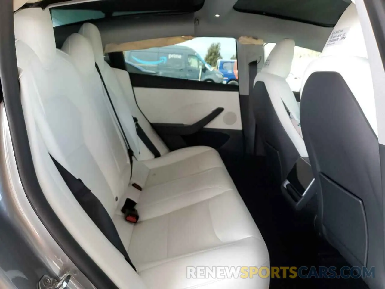 10 Photograph of a damaged car 5YJ3E1EA5SF920183 TESLA MODEL 3 2025