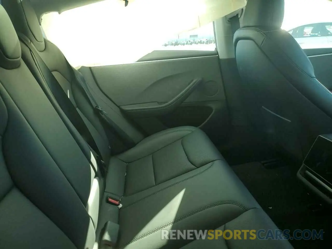 10 Photograph of a damaged car 5YJ3E1EA6SF895973 TESLA MODEL 3 2025