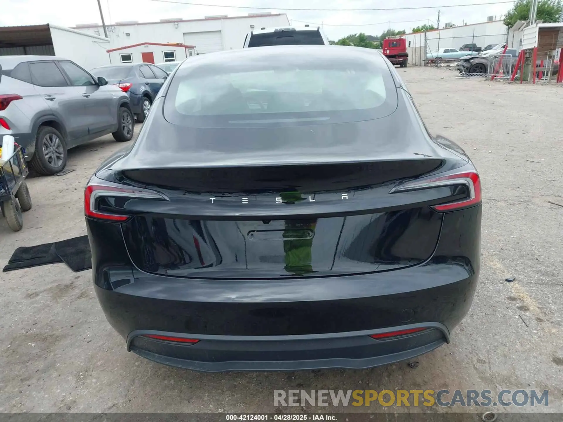 16 Photograph of a damaged car 5YJ3E1EA6SF904946 TESLA MODEL 3 2025
