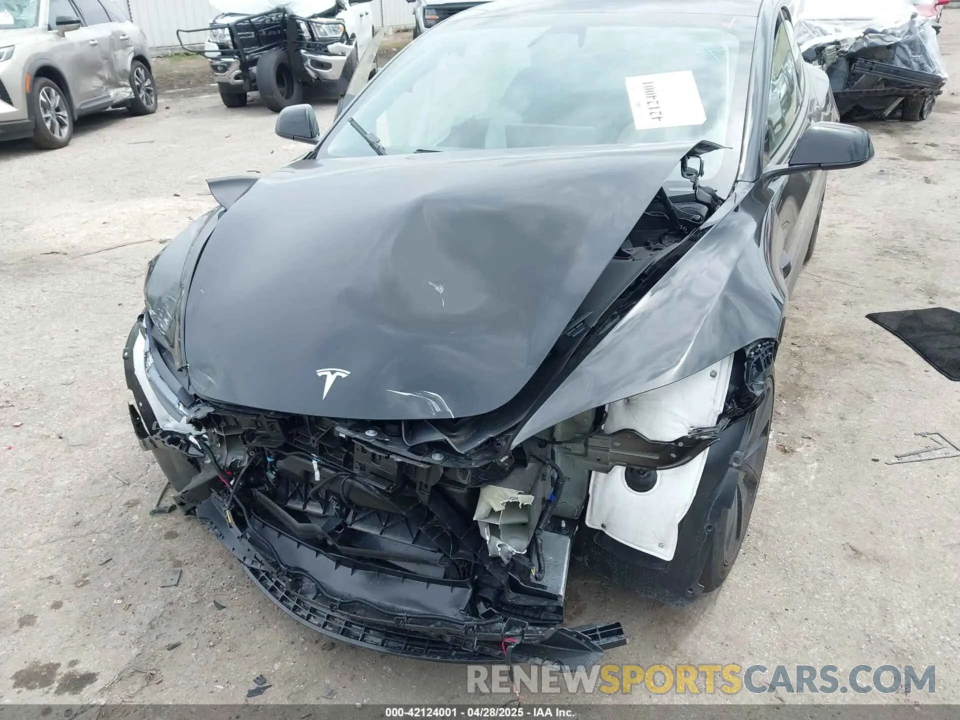 6 Photograph of a damaged car 5YJ3E1EA6SF904946 TESLA MODEL 3 2025