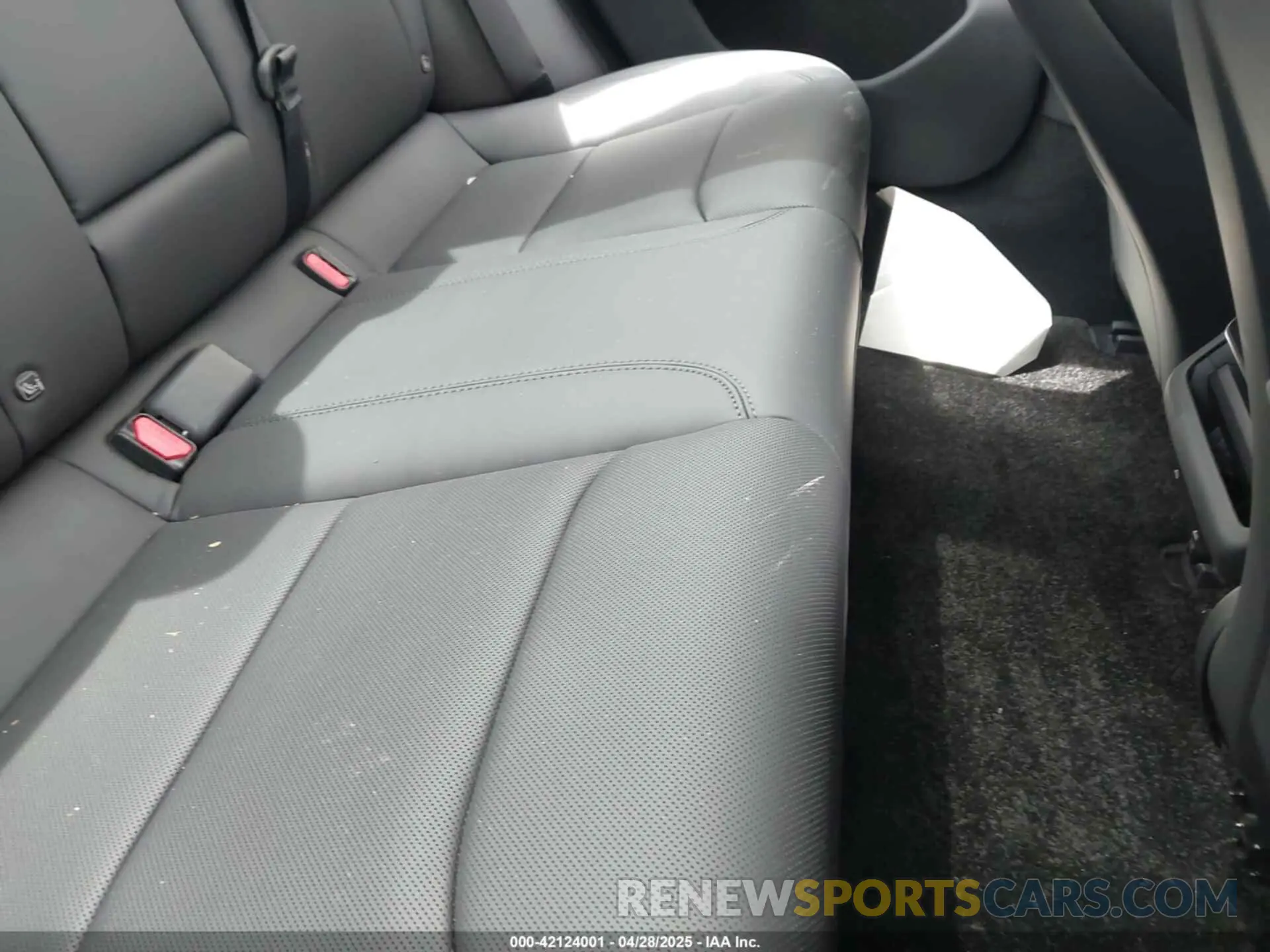 8 Photograph of a damaged car 5YJ3E1EA6SF904946 TESLA MODEL 3 2025