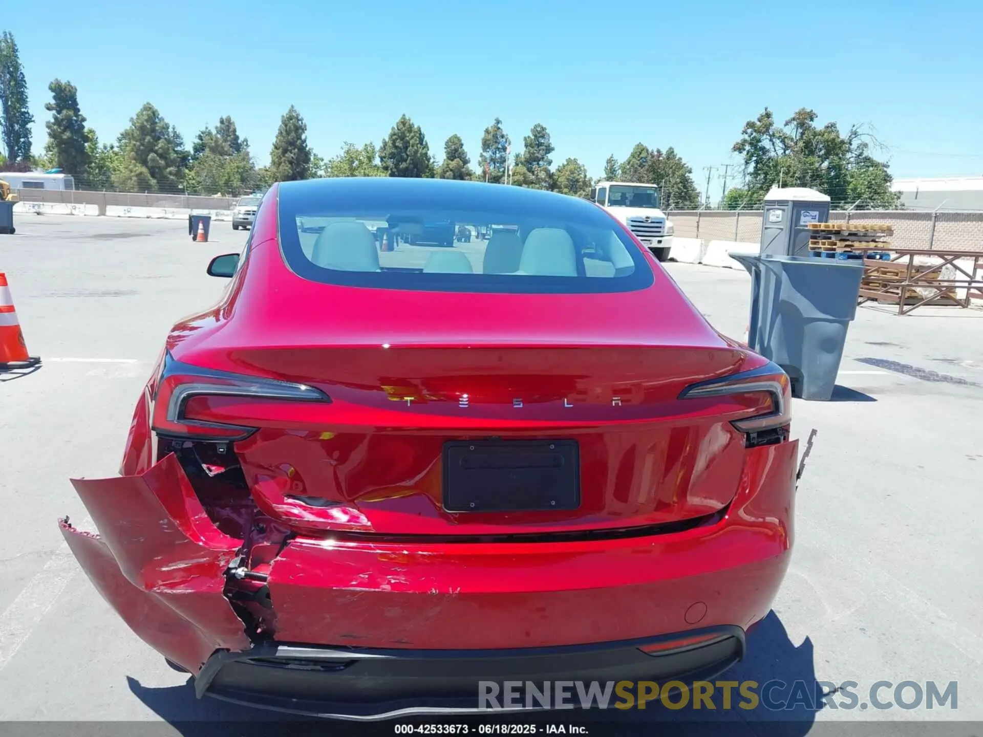 16 Photograph of a damaged car 5YJ3E1EA6SF917745 TESLA MODEL 3 2025
