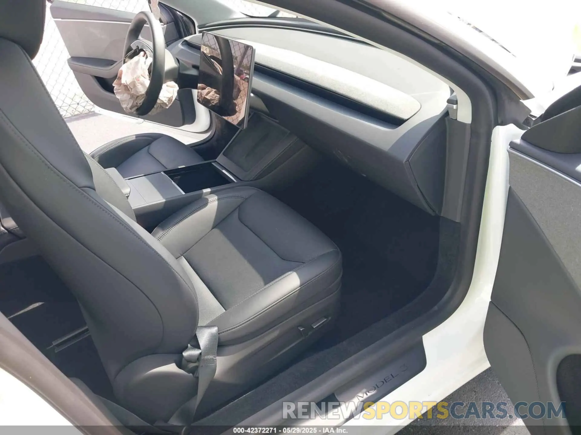 5 Photograph of a damaged car 5YJ3E1EA6SF926459 TESLA MODEL 3 2025