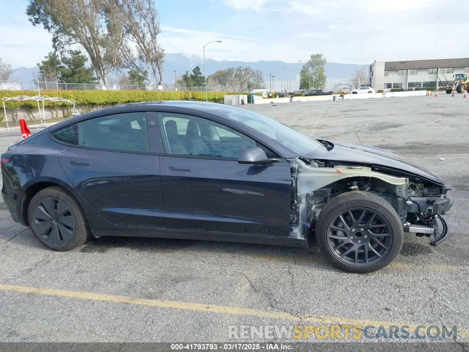 14 Photograph of a damaged car 5YJ3E1EA6SF933721 TESLA MODEL 3 2025