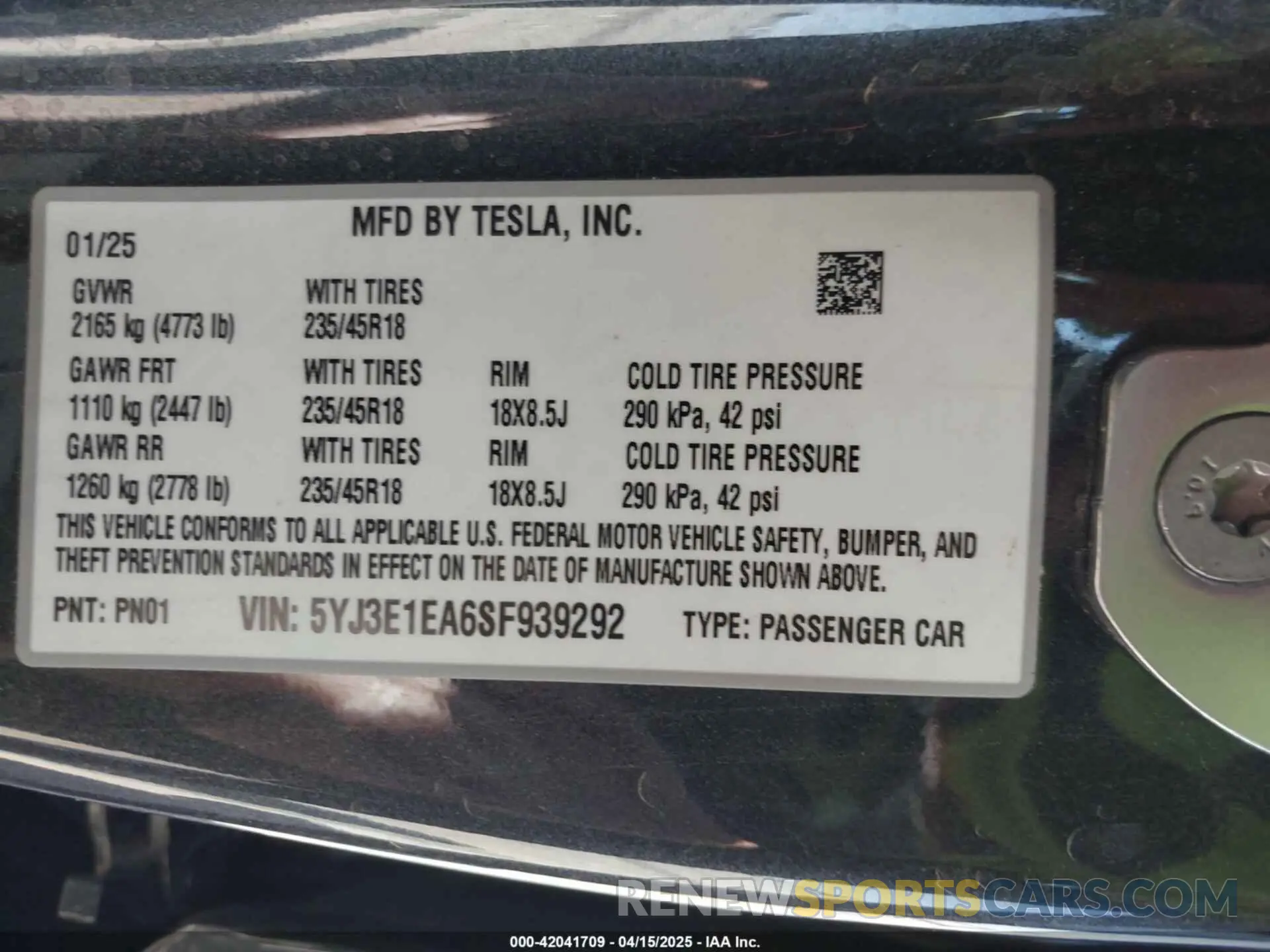 9 Photograph of a damaged car 5YJ3E1EA6SF939292 TESLA MODEL 3 2025