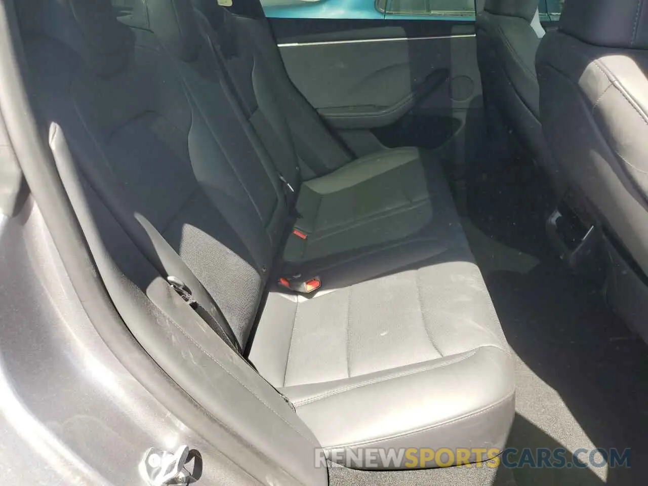 10 Photograph of a damaged car 5YJ3E1EA6SF976908 TESLA MODEL 3 2025