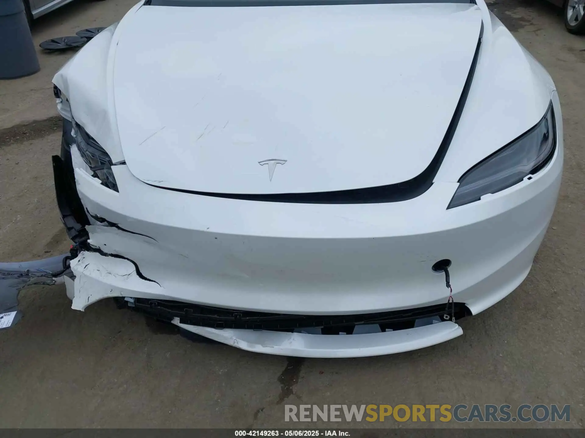 19 Photograph of a damaged car 5YJ3E1EA6SF988976 TESLA MODEL 3 2025
