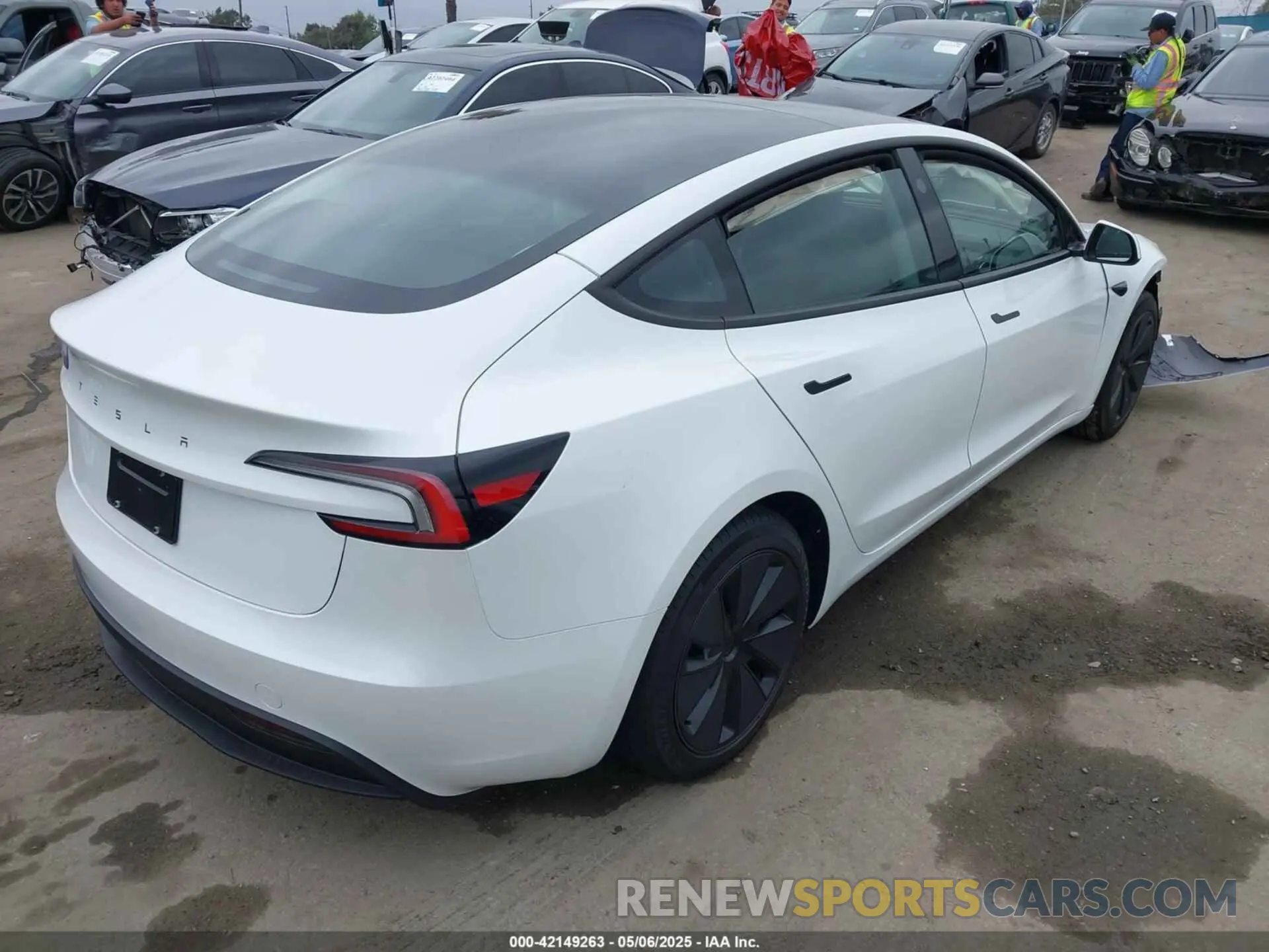 4 Photograph of a damaged car 5YJ3E1EA6SF988976 TESLA MODEL 3 2025