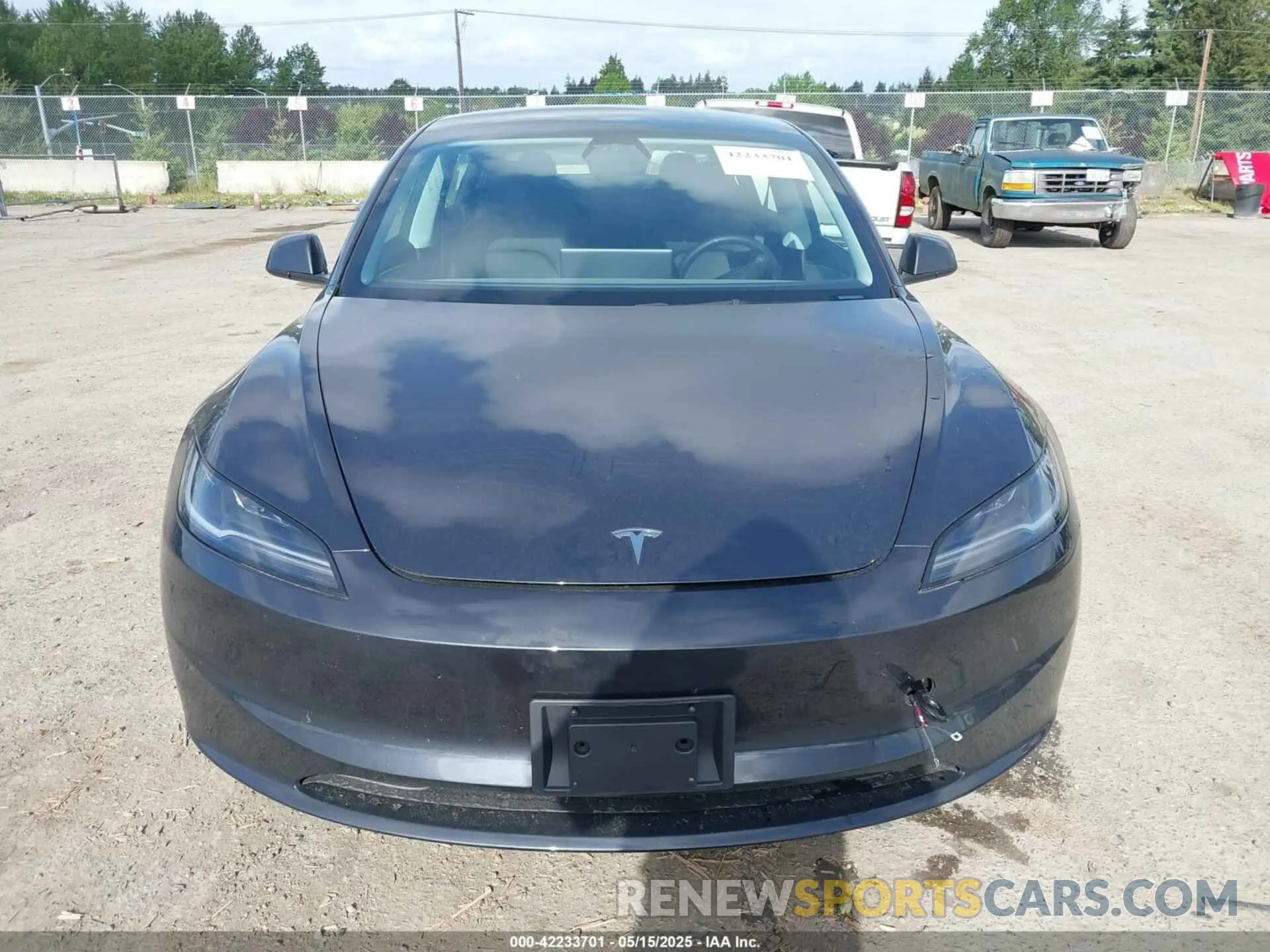 12 Photograph of a damaged car 5YJ3E1EA7SF887557 TESLA MODEL 3 2025