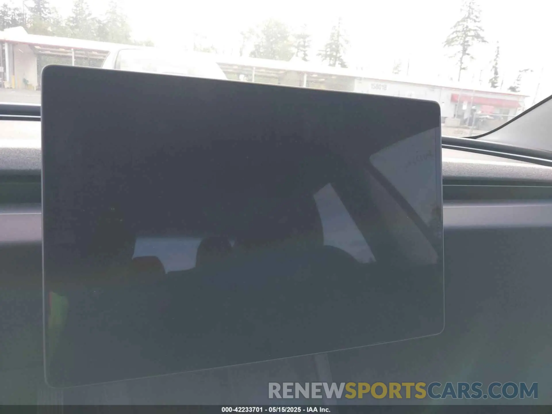 17 Photograph of a damaged car 5YJ3E1EA7SF887557 TESLA MODEL 3 2025