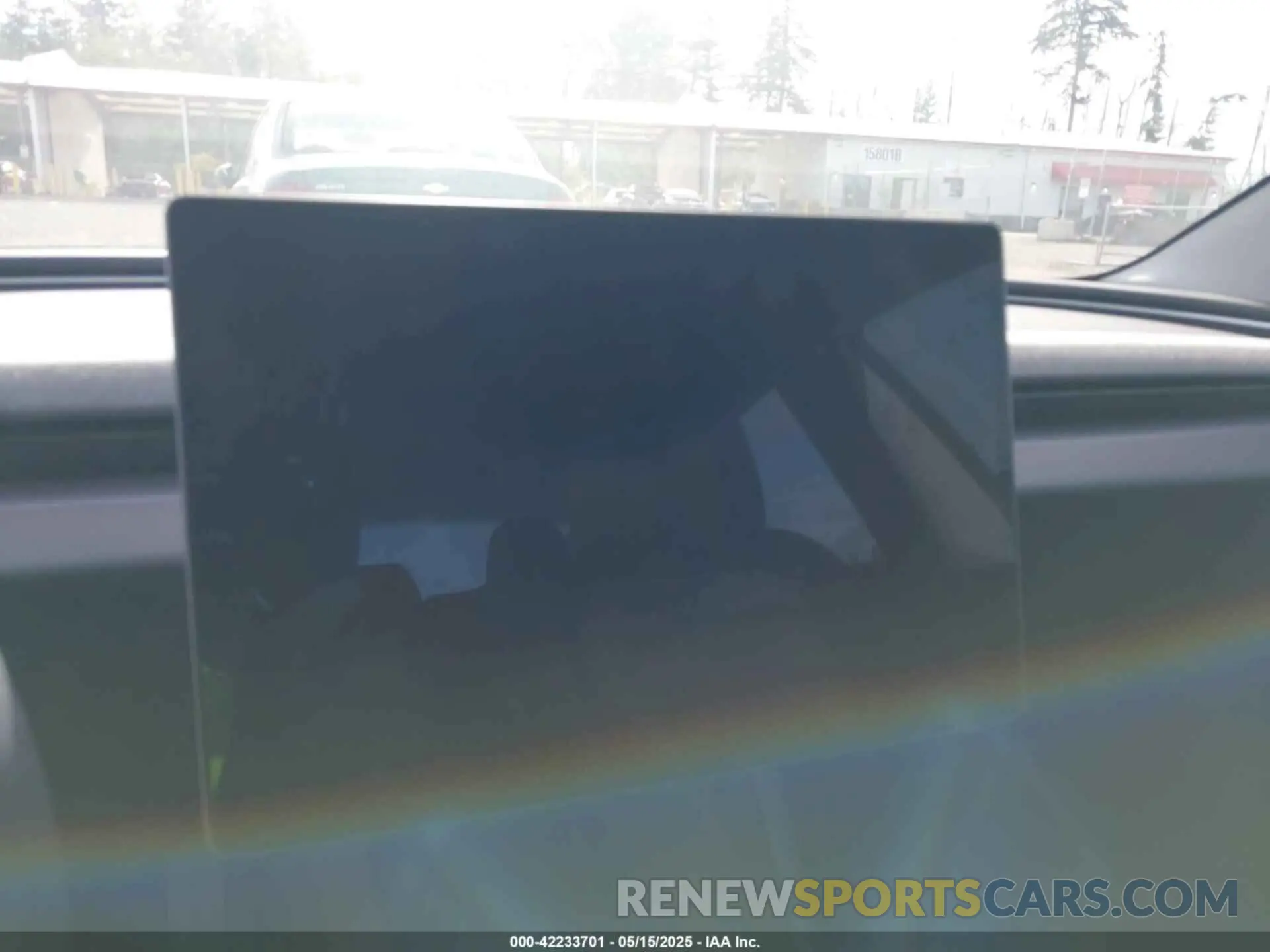 18 Photograph of a damaged car 5YJ3E1EA7SF887557 TESLA MODEL 3 2025