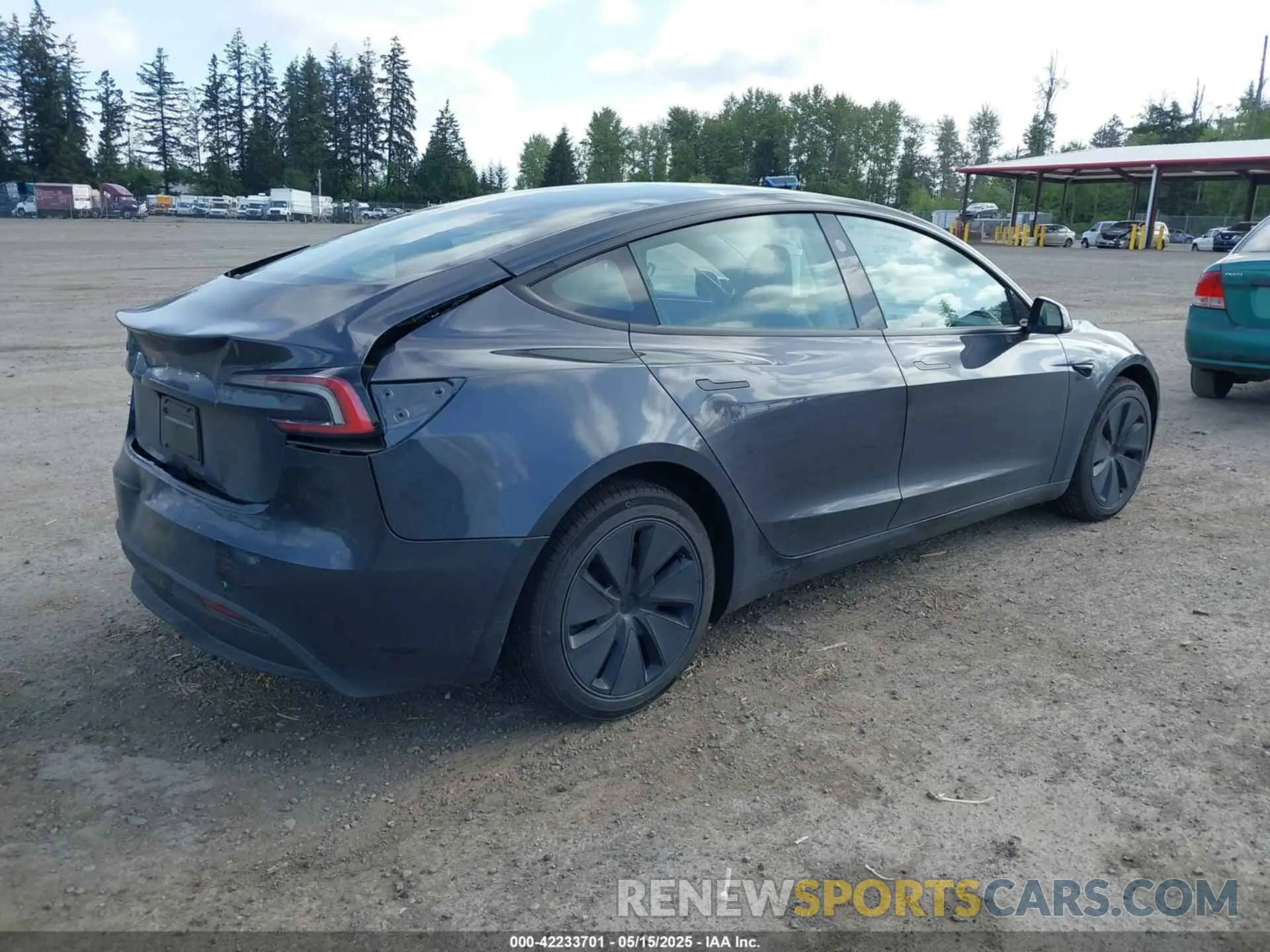 4 Photograph of a damaged car 5YJ3E1EA7SF887557 TESLA MODEL 3 2025