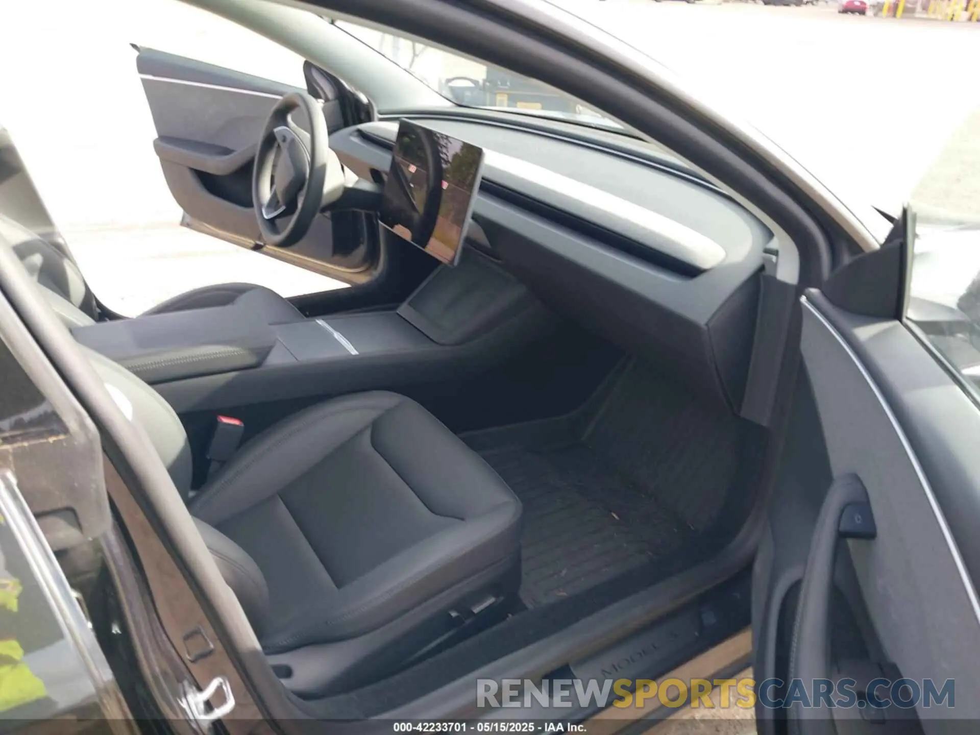 5 Photograph of a damaged car 5YJ3E1EA7SF887557 TESLA MODEL 3 2025