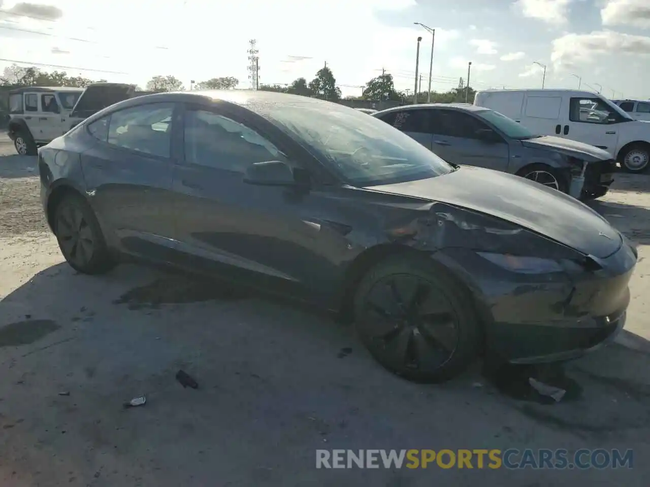 4 Photograph of a damaged car 5YJ3E1EA7SF892211 TESLA MODEL 3 2025