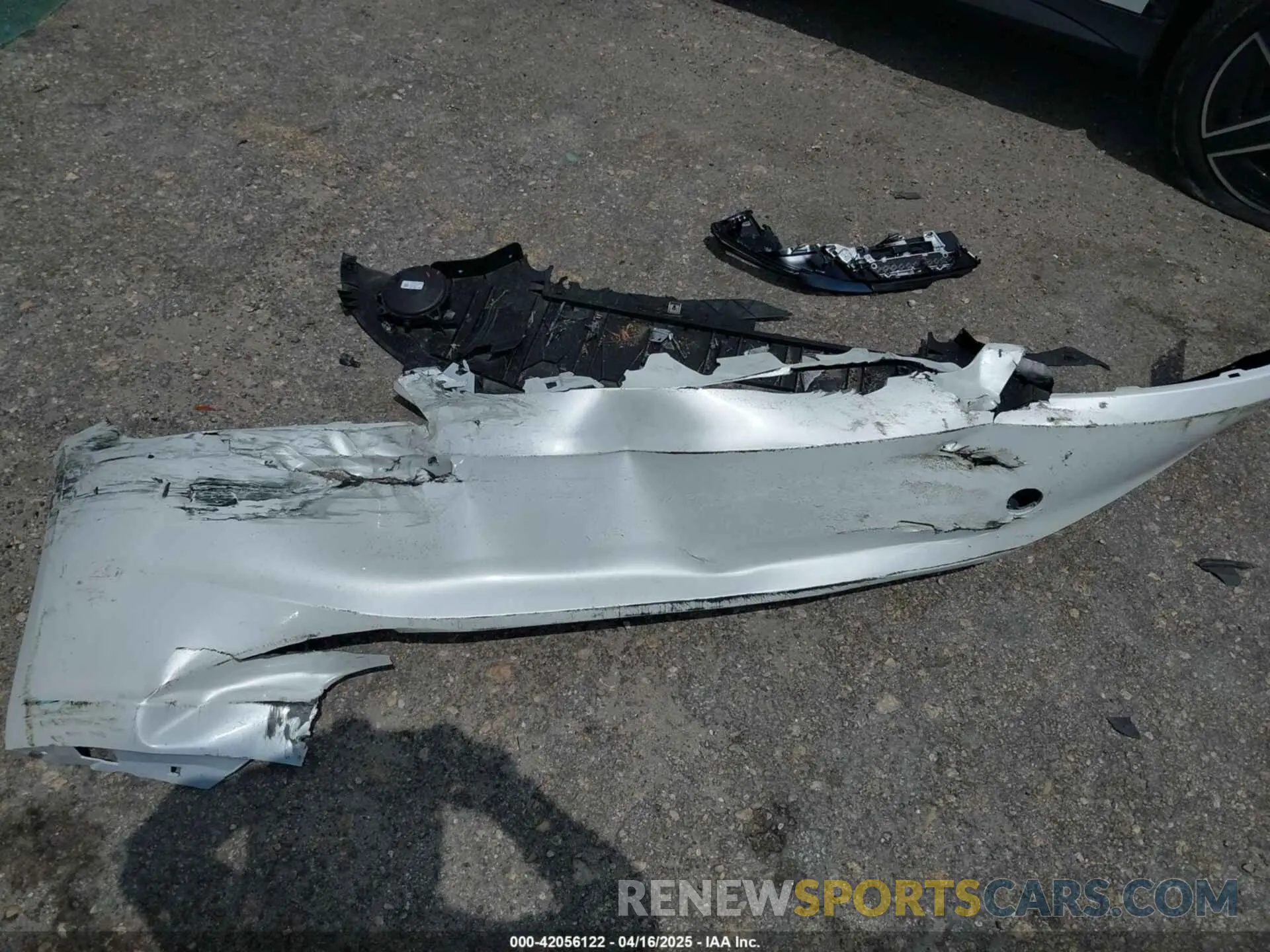 11 Photograph of a damaged car 5YJ3E1EA7SF903675 TESLA MODEL 3 2025
