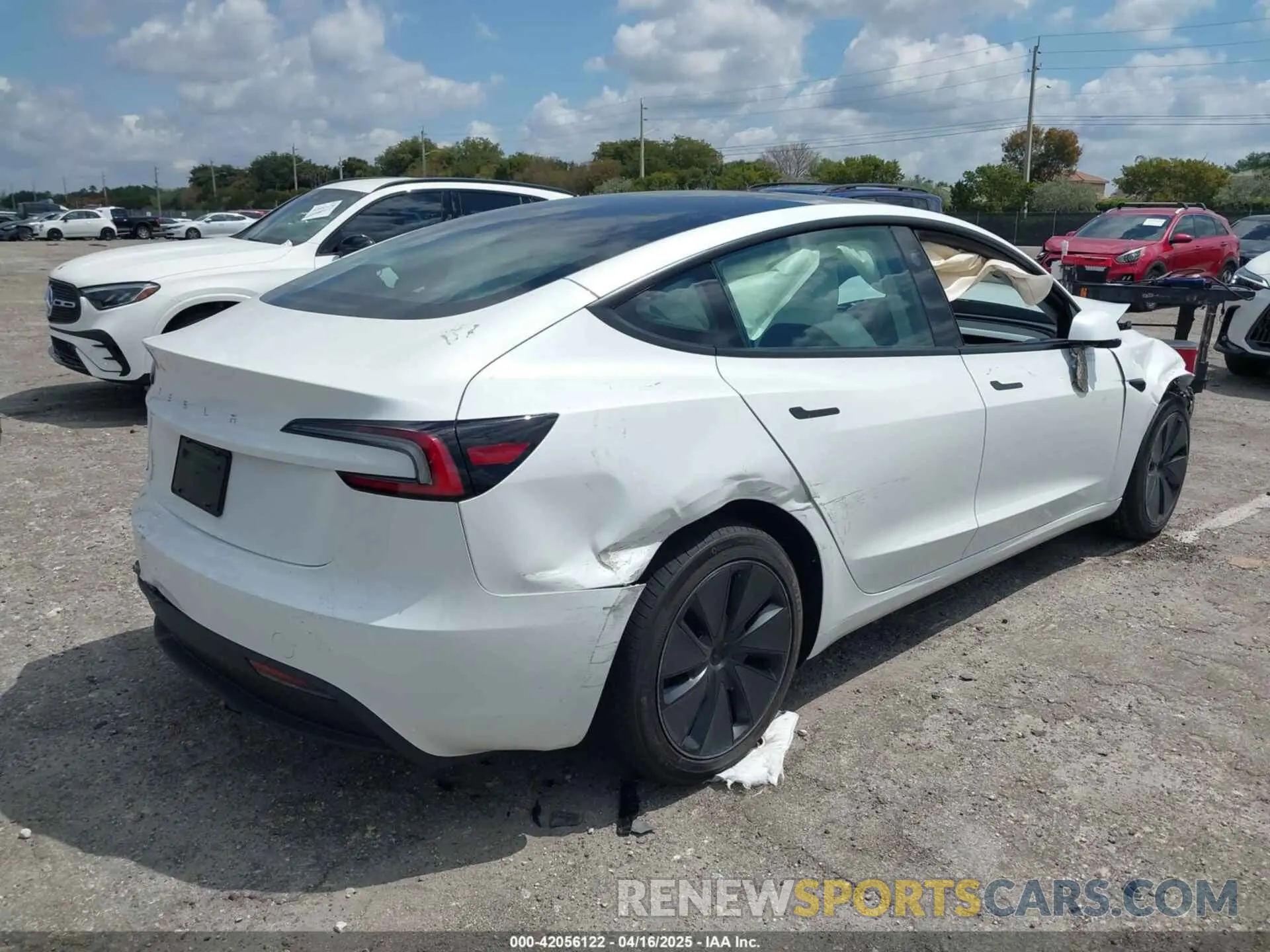 4 Photograph of a damaged car 5YJ3E1EA7SF903675 TESLA MODEL 3 2025