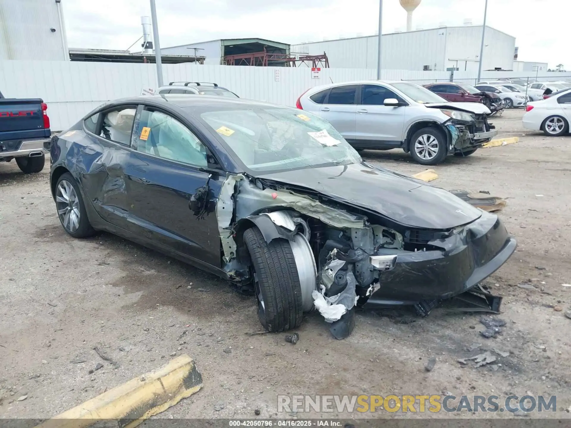 1 Photograph of a damaged car 5YJ3E1EA7SF940886 TESLA MODEL 3 2025